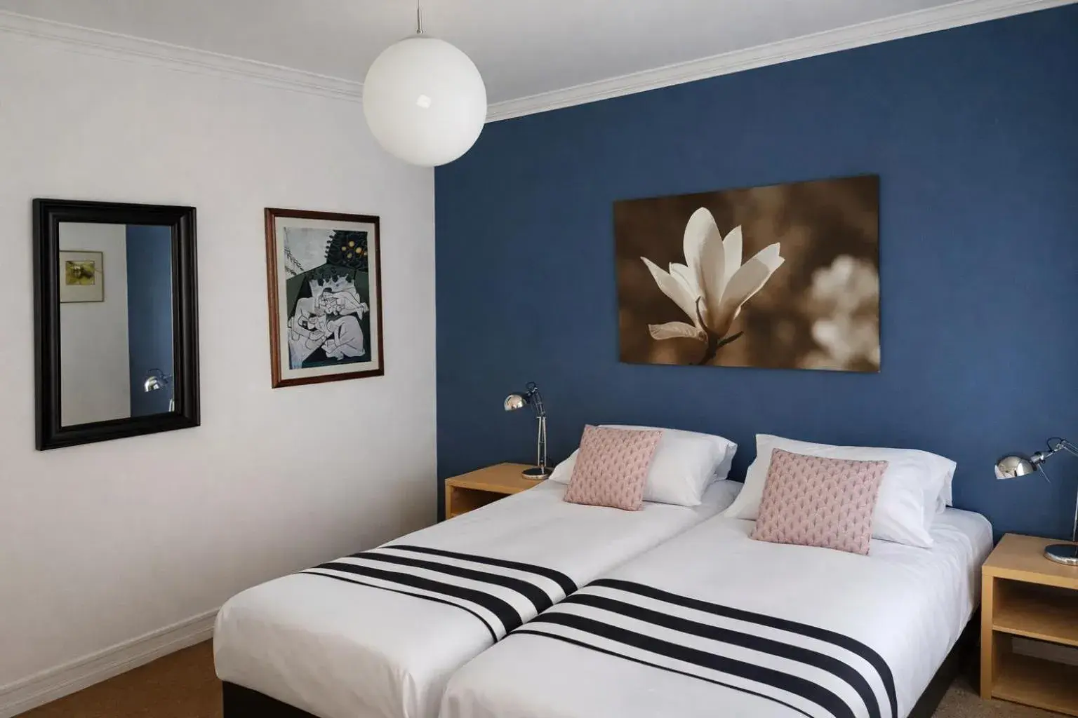 Double Room in Refurinn Reykjavik Guesthouse Double Room in Refurinn Reykjavik Guesthouse