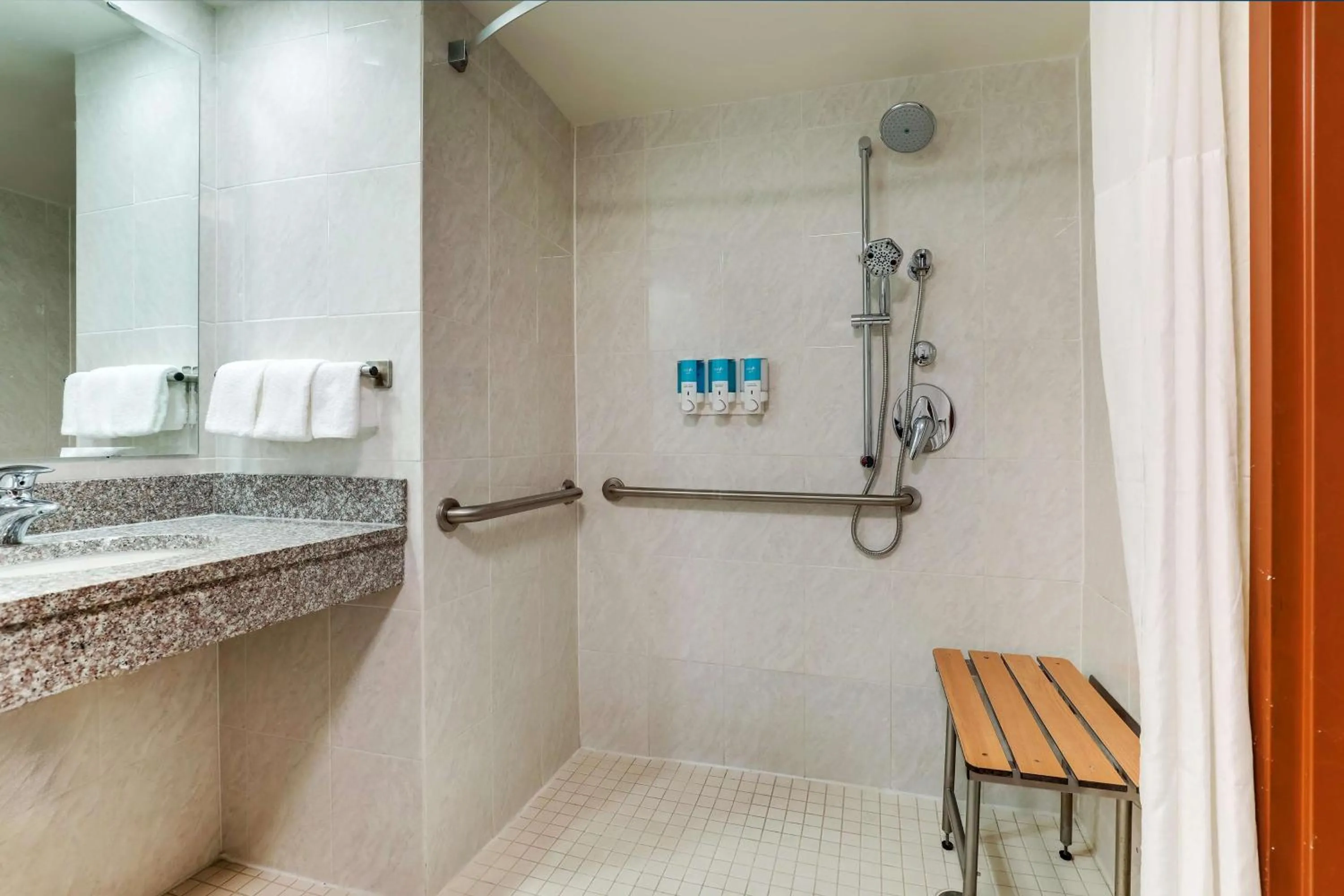 Bathroom in Drury Inn & Suites Birmingham Lakeshore Drive