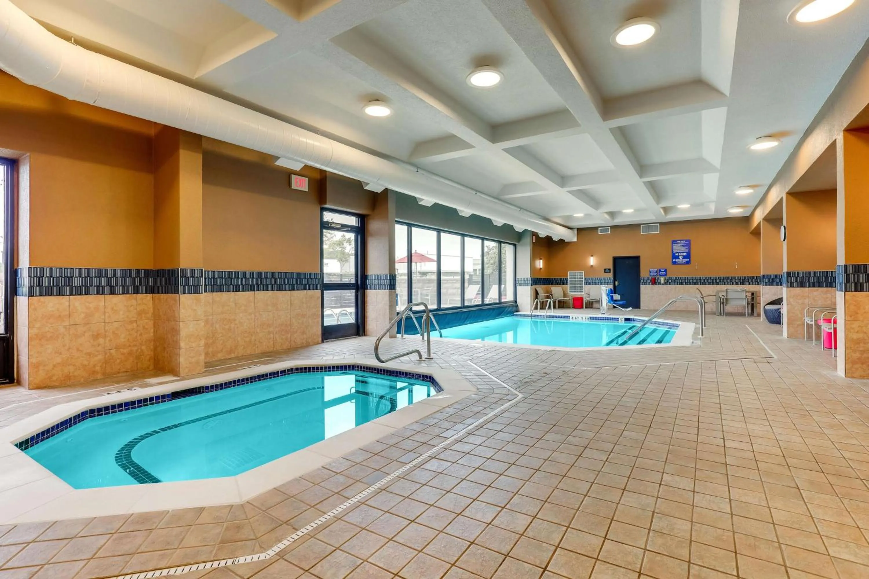 Pool view in Drury Inn & Suites Birmingham Lakeshore Drive