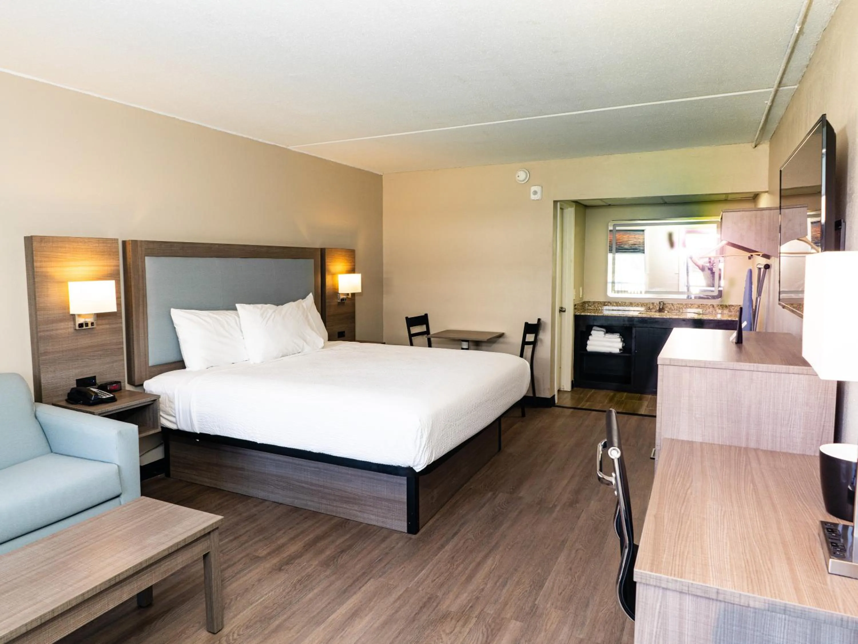 Photo of the whole room, Bed in Baymont by Wyndham Corpus Christi Airport