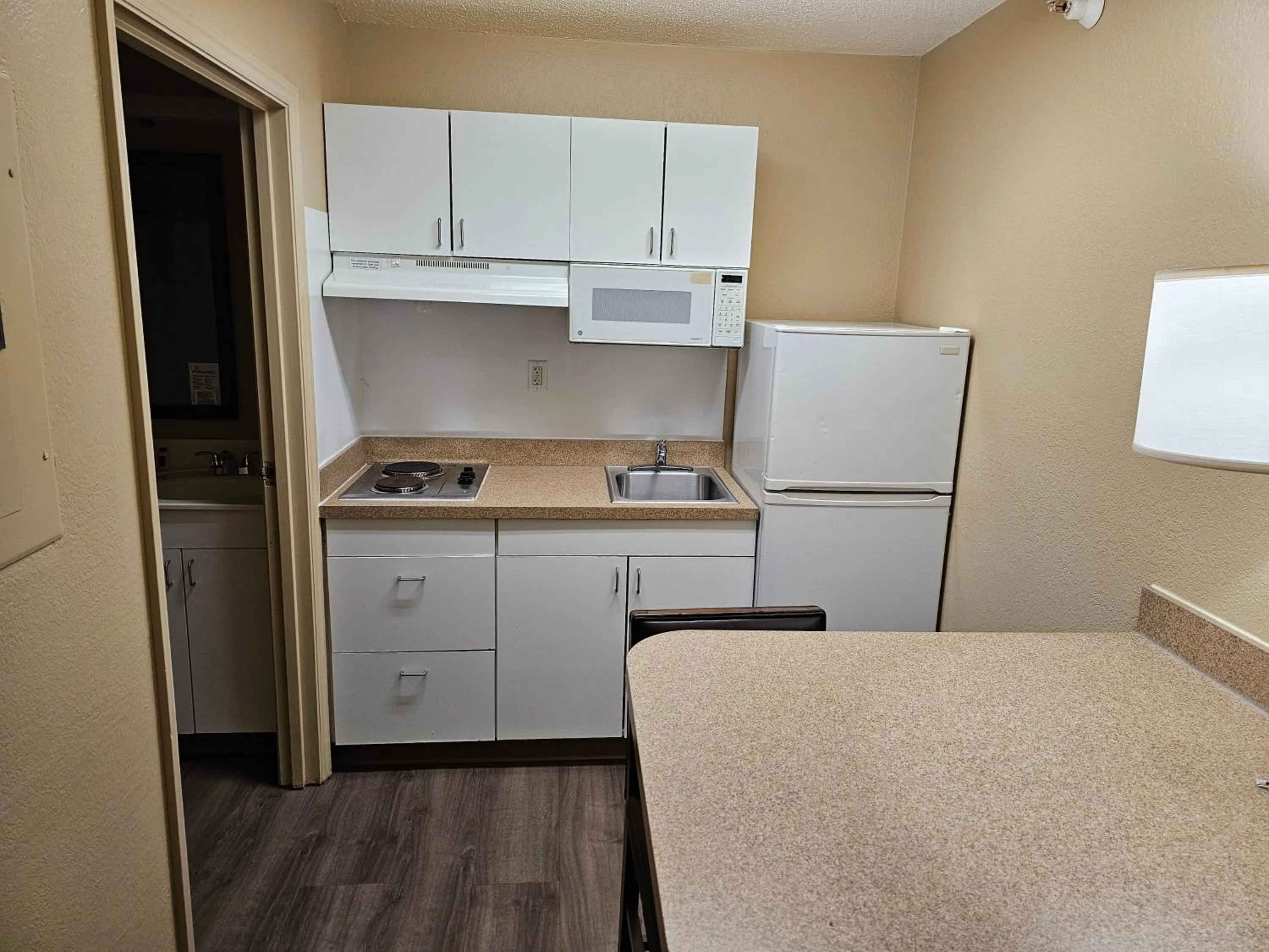 kitchen in Suburban Studios Raleigh - Crabtree Valley