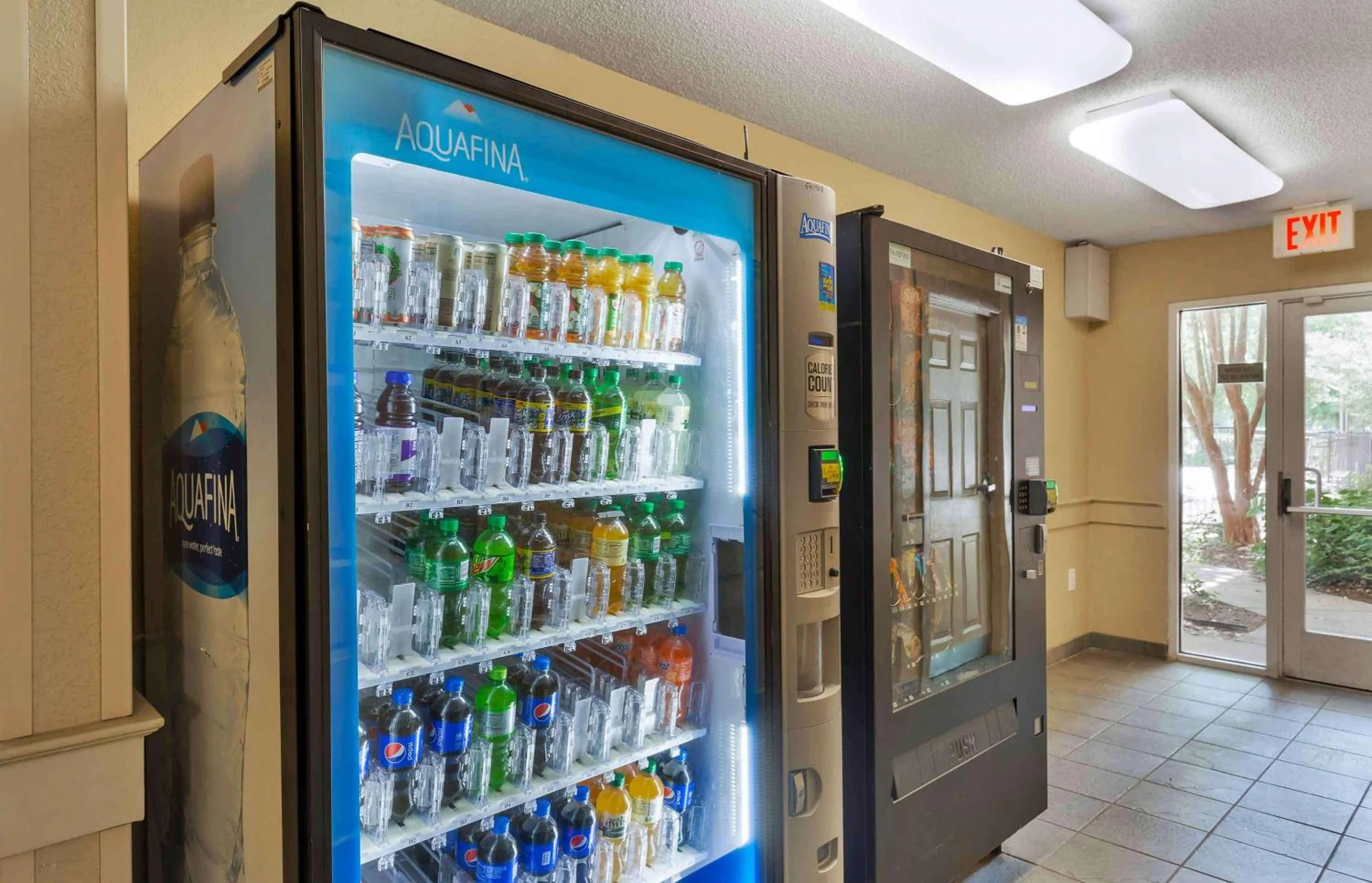 Property building in Extended Stay America Suites - Raleigh - RTP - 4919 Miami Blvd