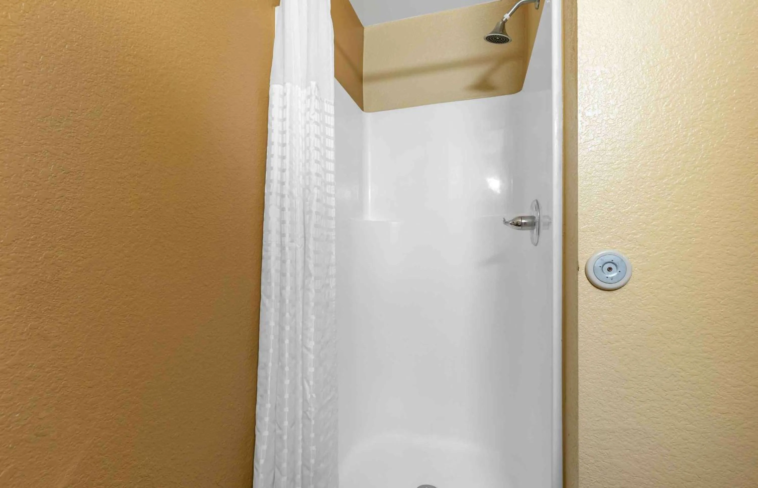 Bathroom in Extended Stay America Select Suites - Austin - Round Rock - North