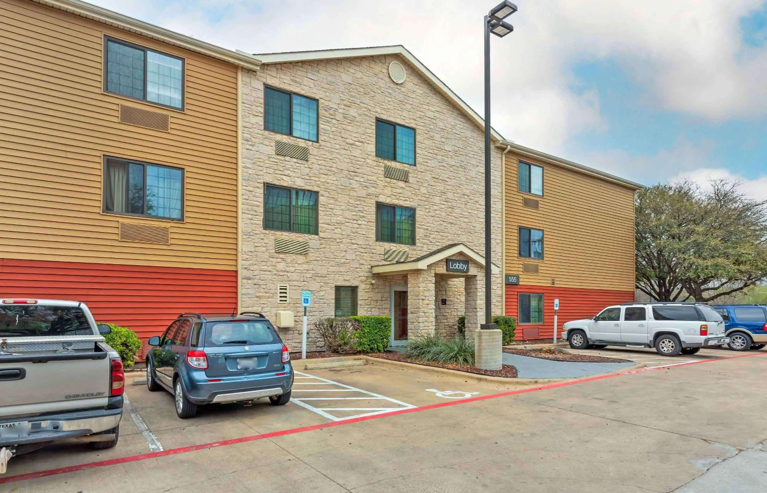 Property building in Extended Stay America Select Suites - Austin - Round Rock - North