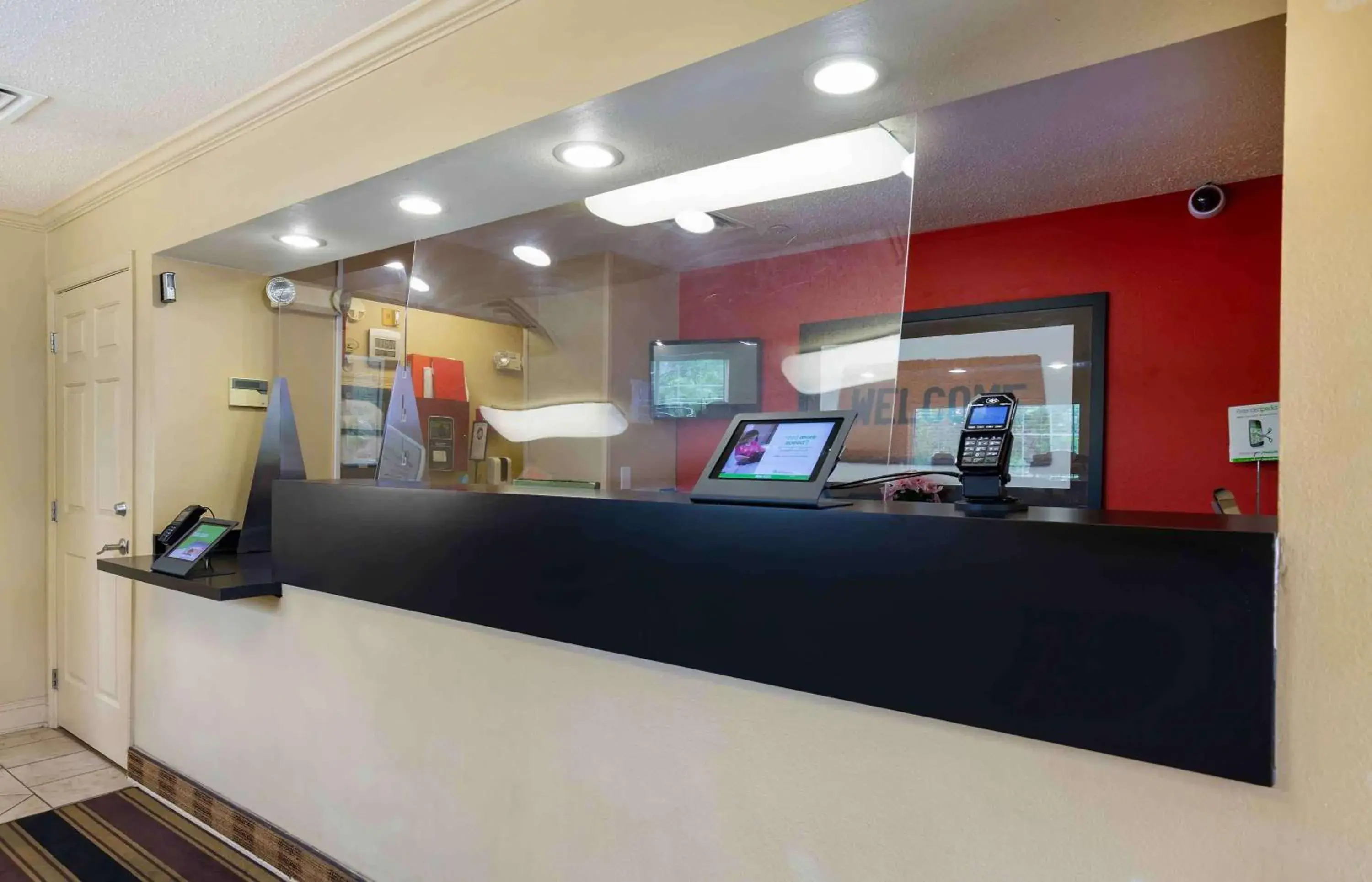 Lobby or reception in Extended Stay America Select Suites - Baltimore - BWI Airport - International Dr Lobby or reception in Extended Stay America Select Suites - Baltimore - BWI Airport - International Dr