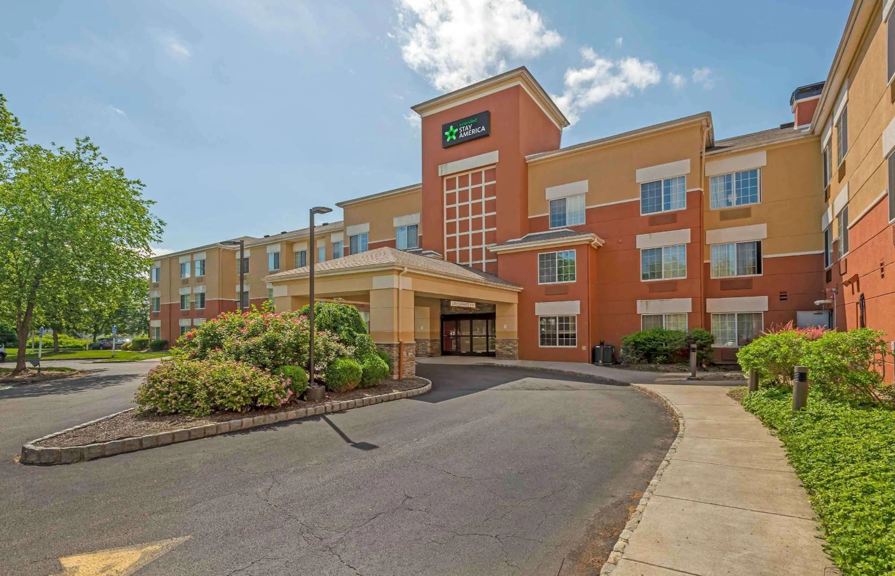 Property building in Extended Stay America Suites - Hanover - Parsippany