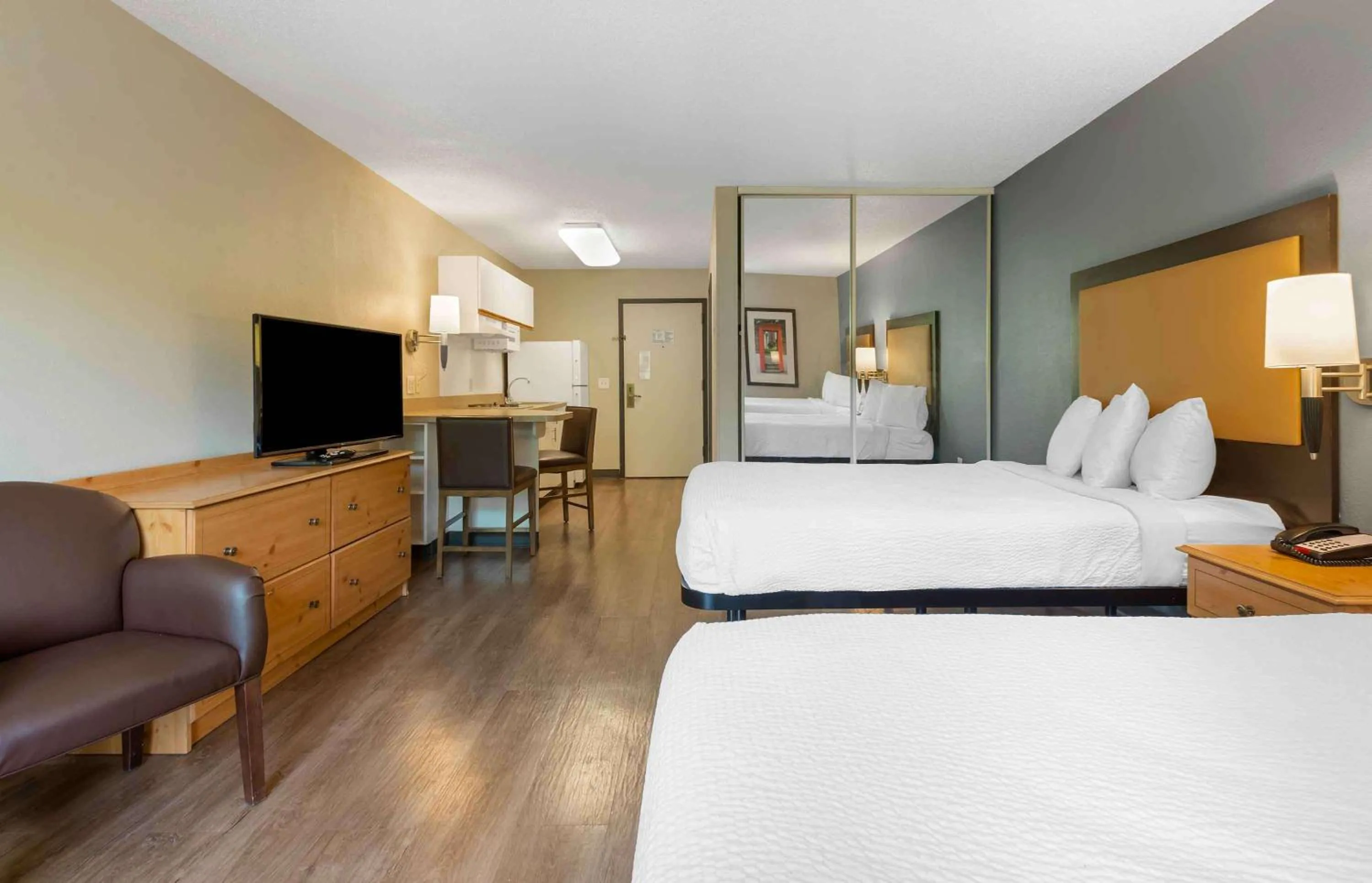 Bedroom, Bed in Extended Stay America Suites - Hanover - Parsippany