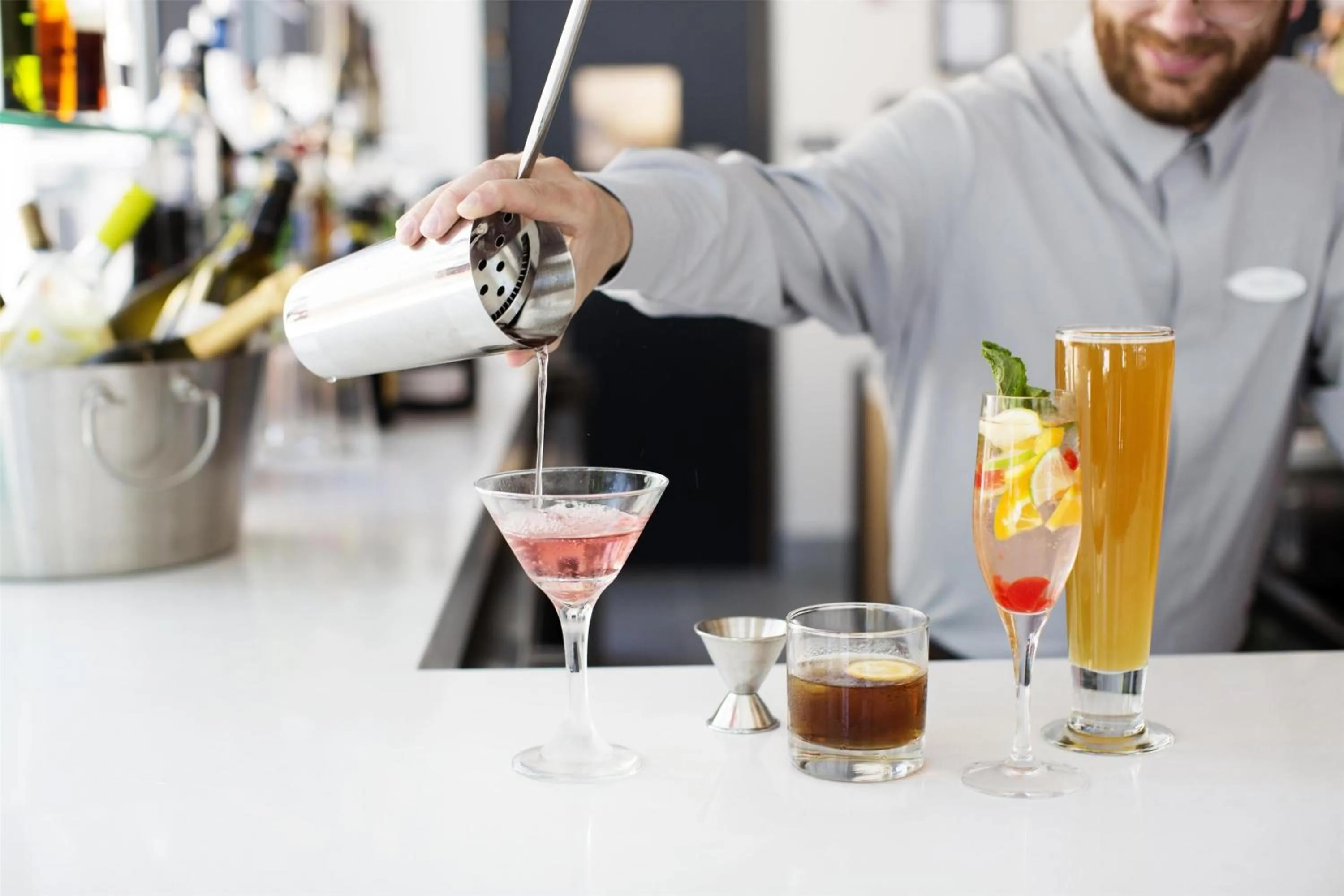 Lounge or bar in Hyatt House Branchburg - Bridgewater