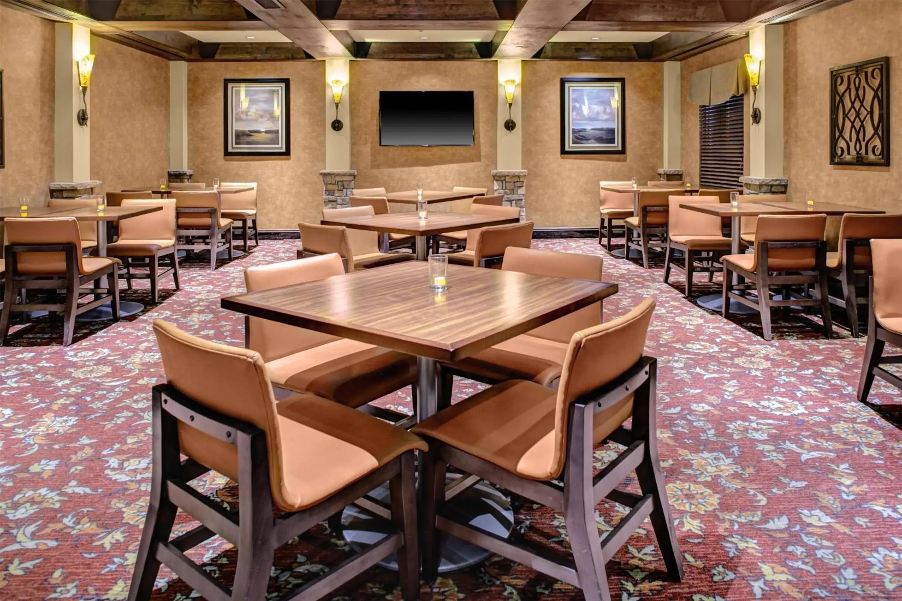 Lounge or bar in Hyatt House Branchburg - Bridgewater Lounge or bar in Hyatt House Branchburg - Bridgewater