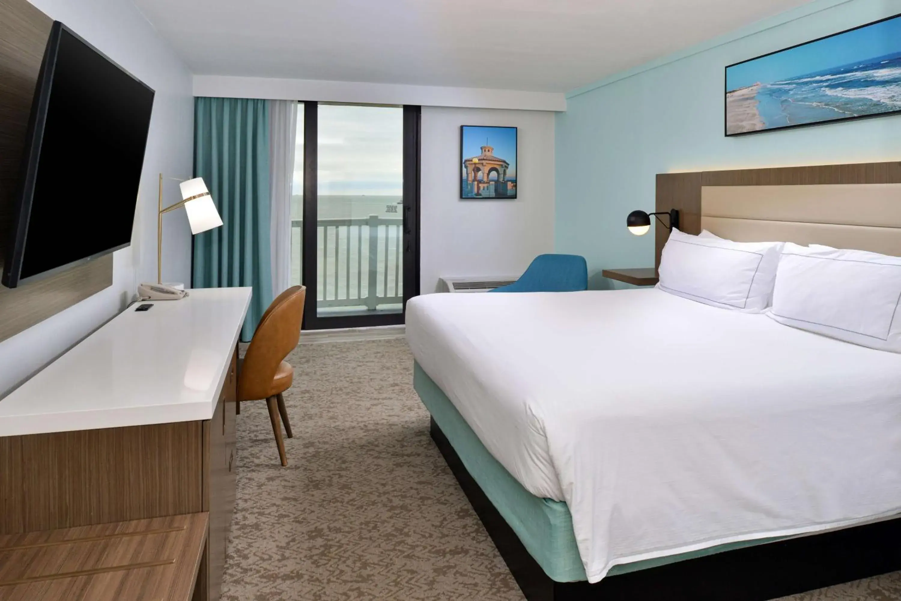 Bed in DoubleTree by Hilton Corpus Christi Beachfront Bed in DoubleTree by Hilton Corpus Christi Beachfront