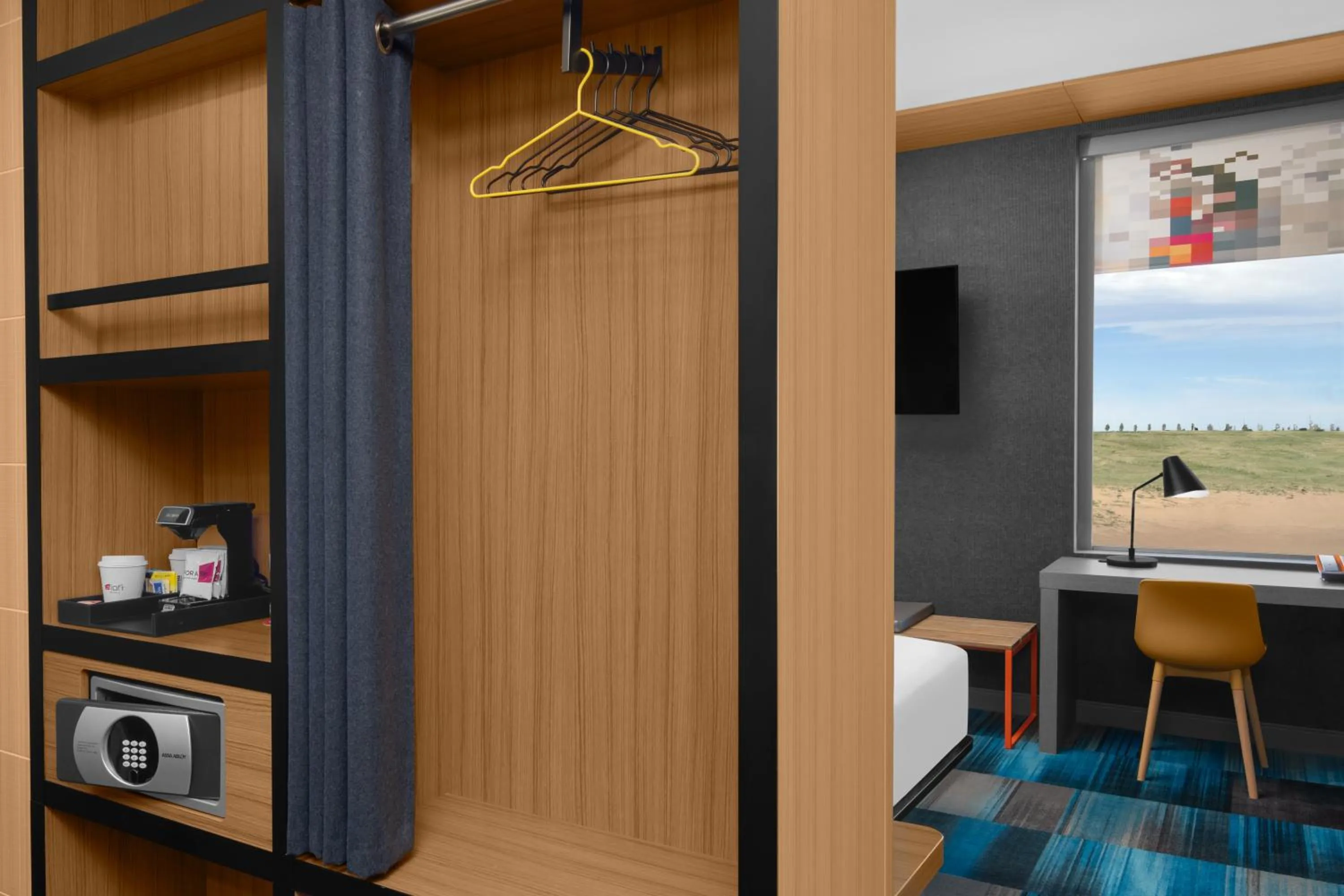 wardrobe in Aloft Broomfield Denver