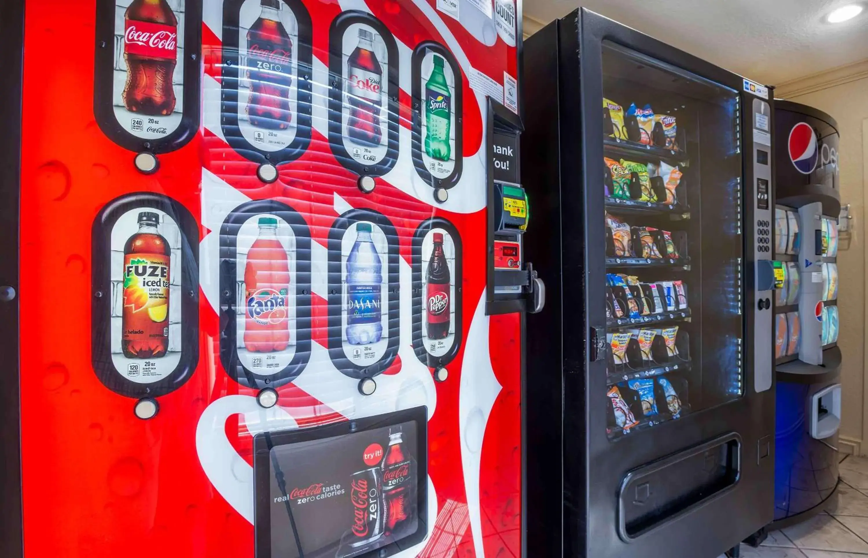 Property building in Extended Stay America Suites - Newark - Woodbridge Property building in Extended Stay America Suites - Newark - Woodbridge