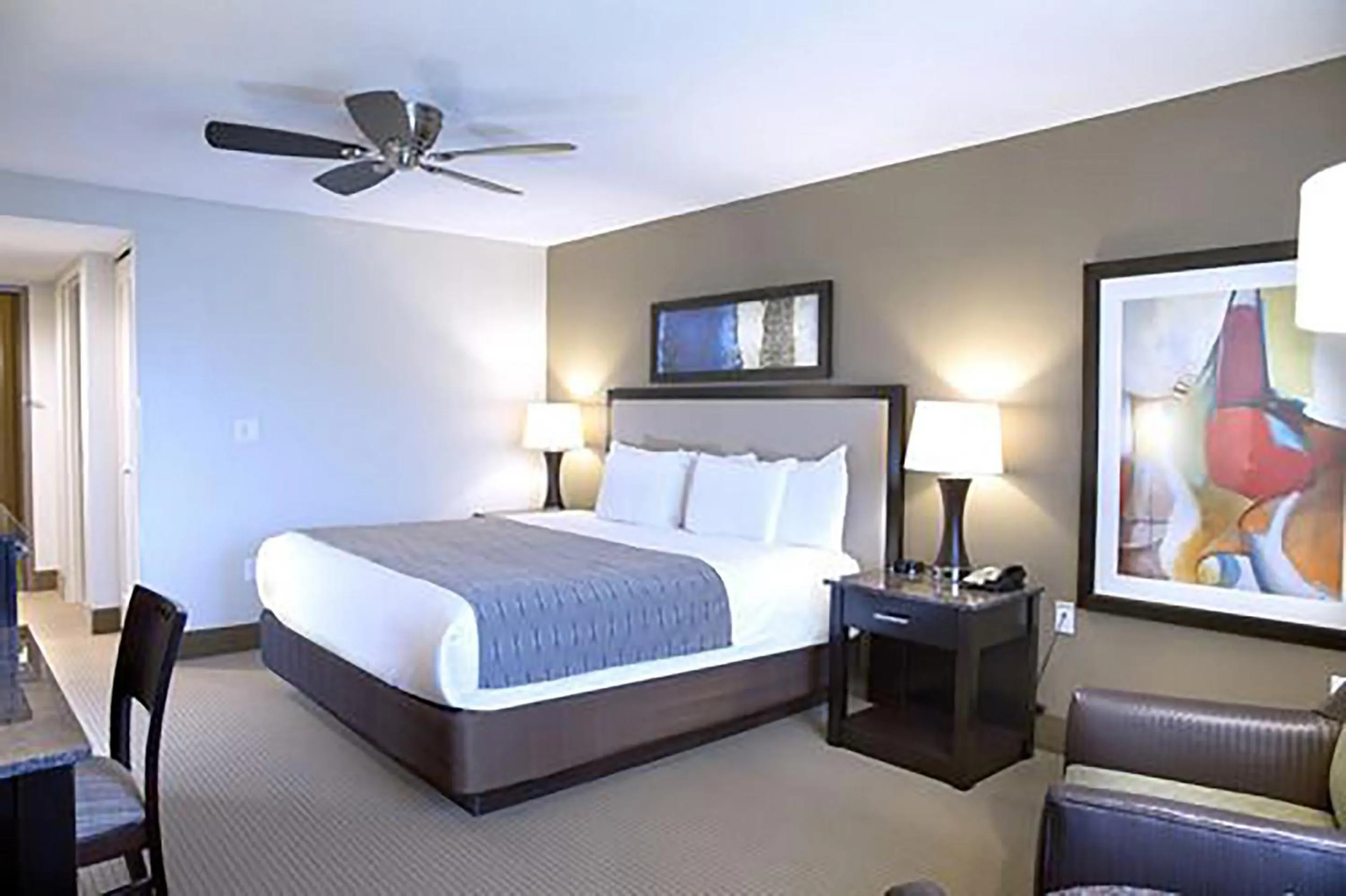 Bed in Isle of Capri Boonville, A Caesars Destination