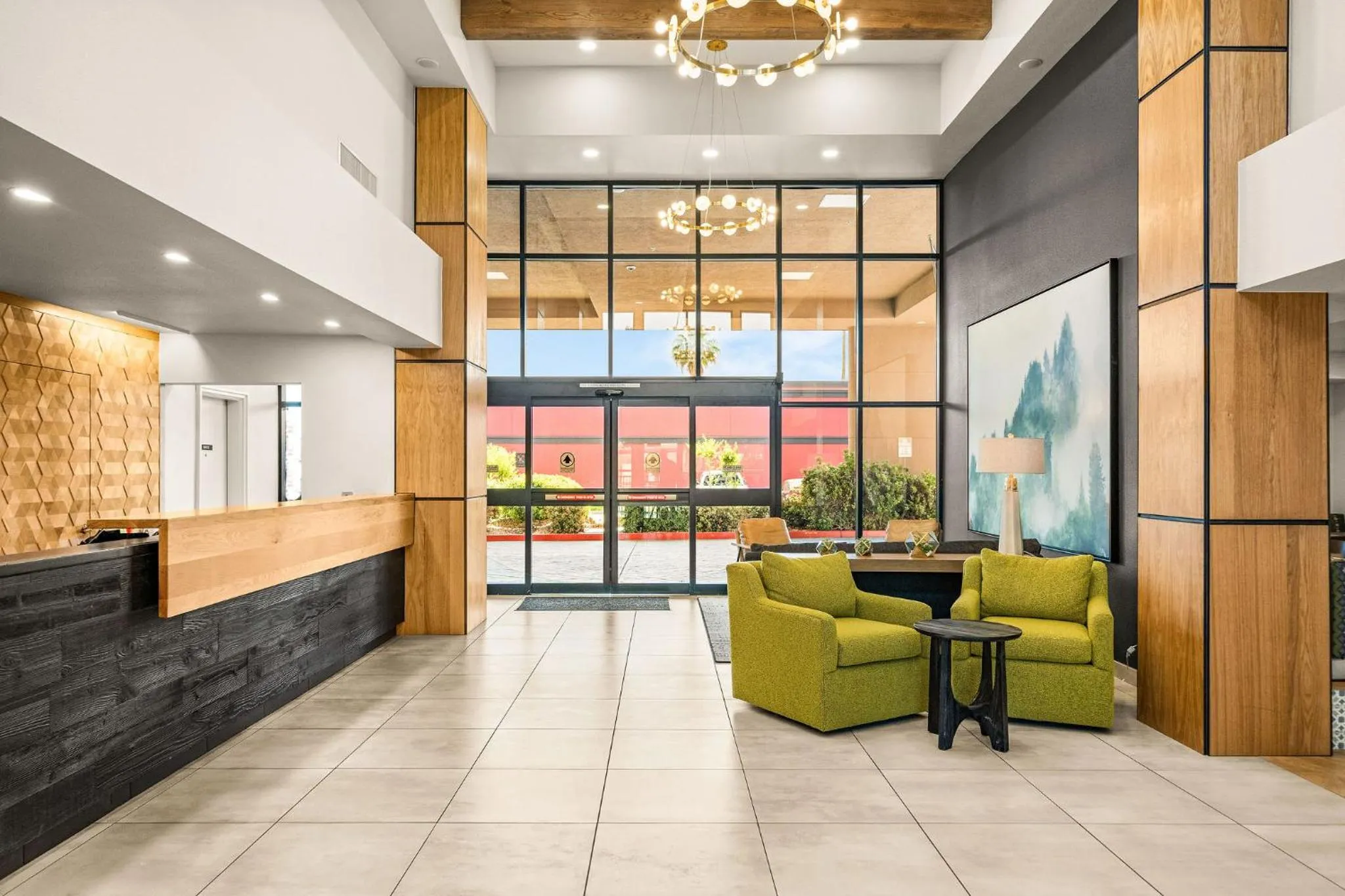 Lobby or reception in Oxford Suites Redding