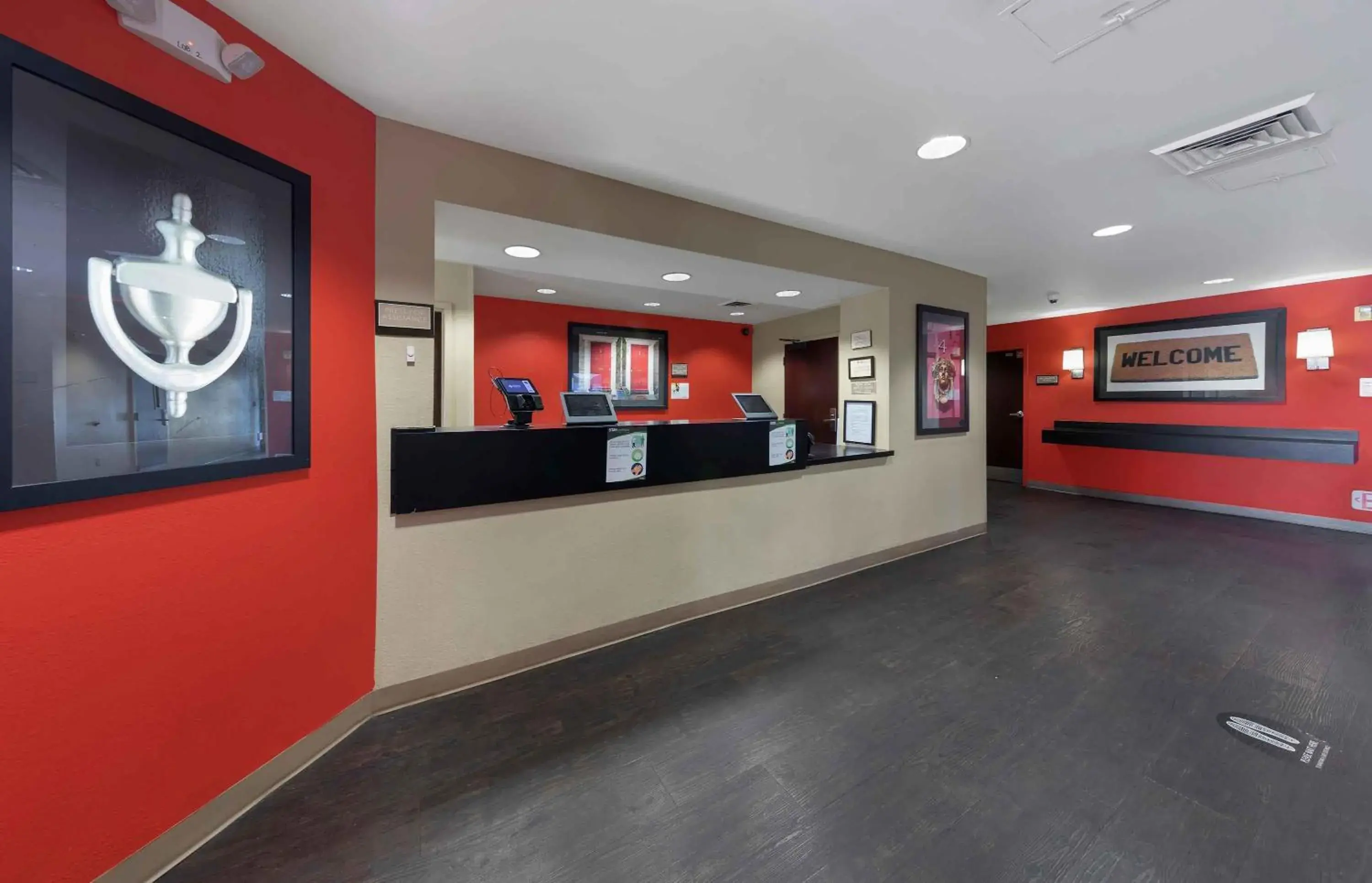 Lobby or reception in Extended Stay America Suites - Los Angeles - Burbank Airport Lobby or reception in Extended Stay America Suites - Los Angeles - Burbank Airport