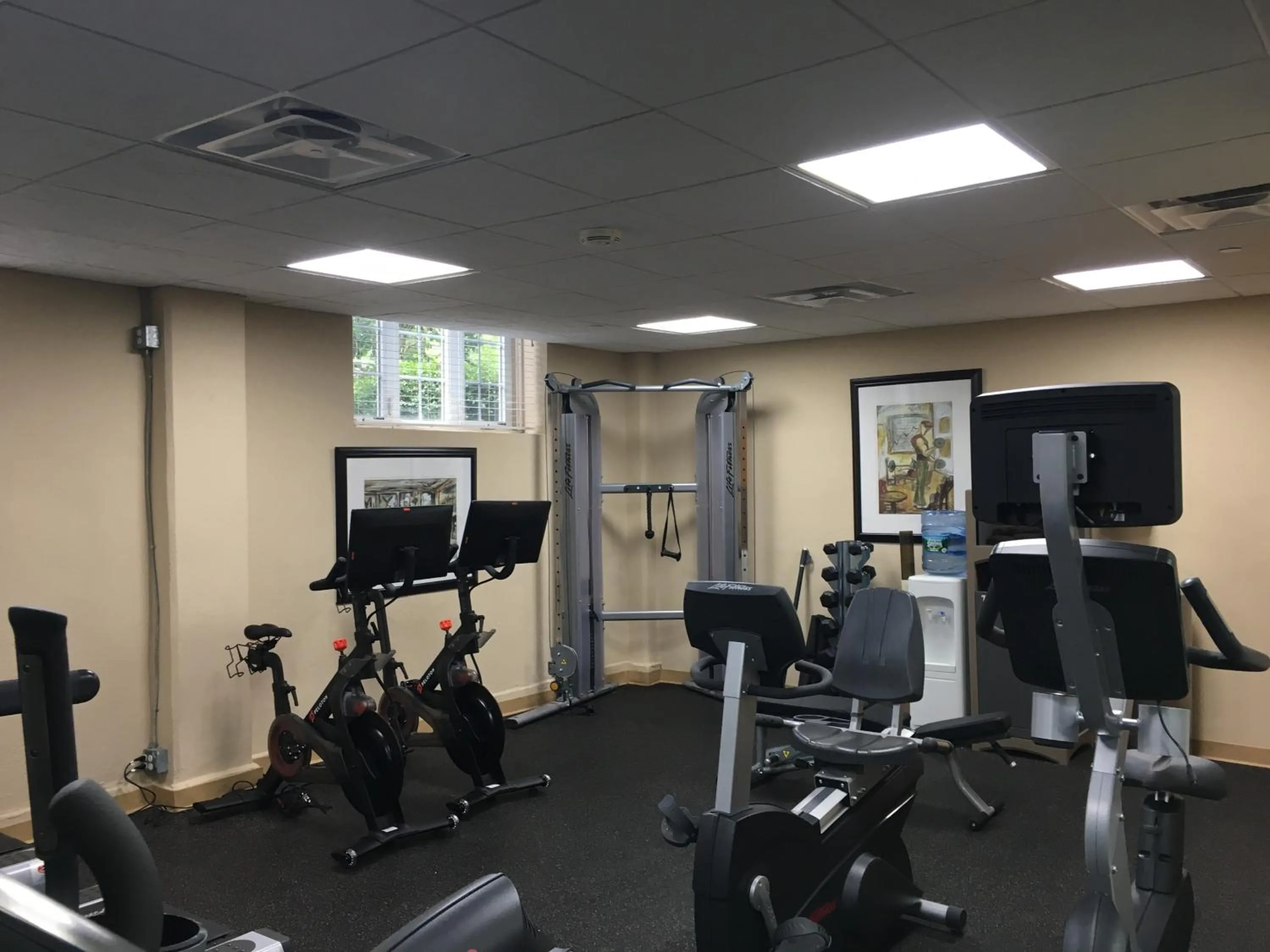 Fitness centre/facilities in Montauk Manor