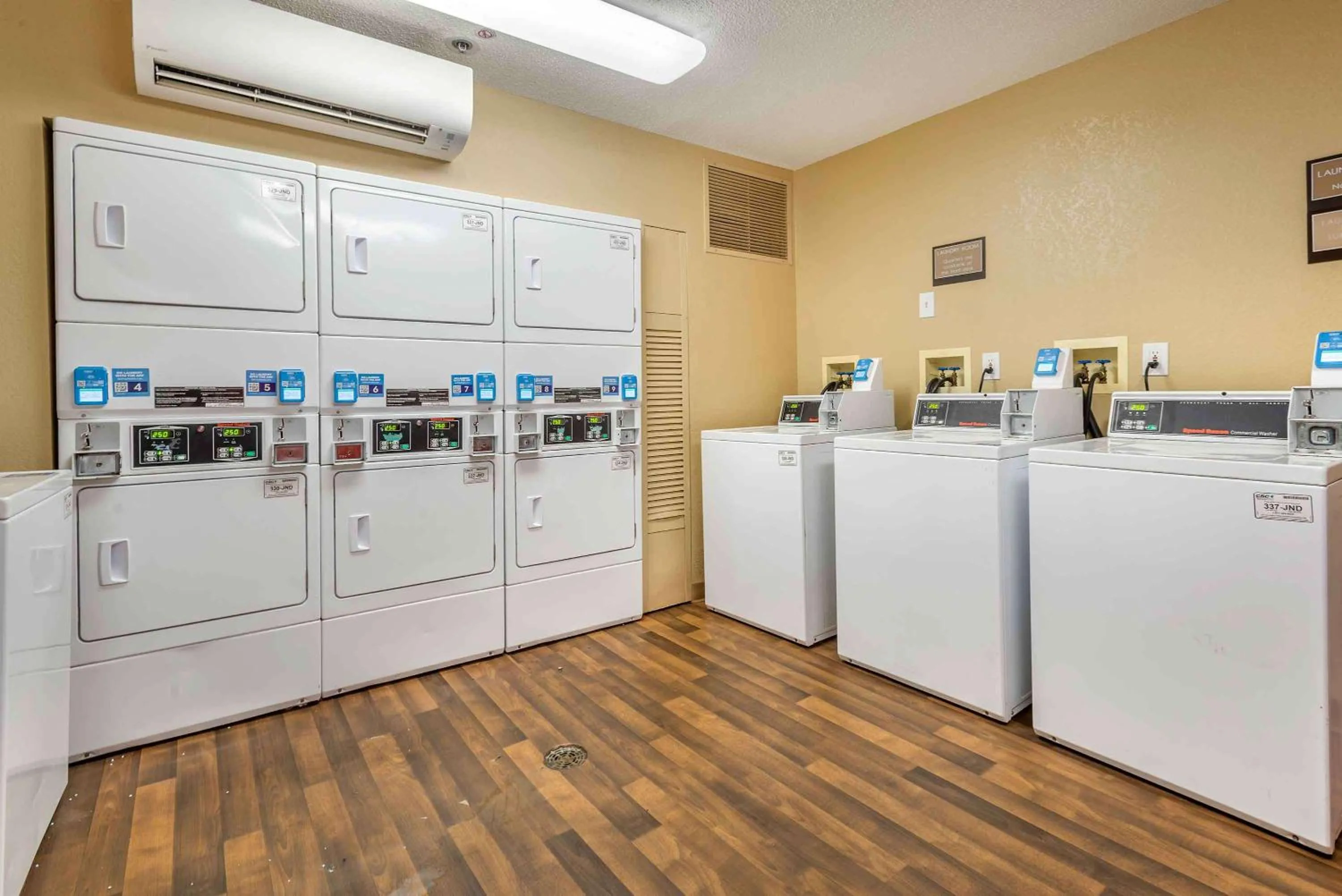 Property building in Extended Stay America Suites - Philadelphia - King of Prussia