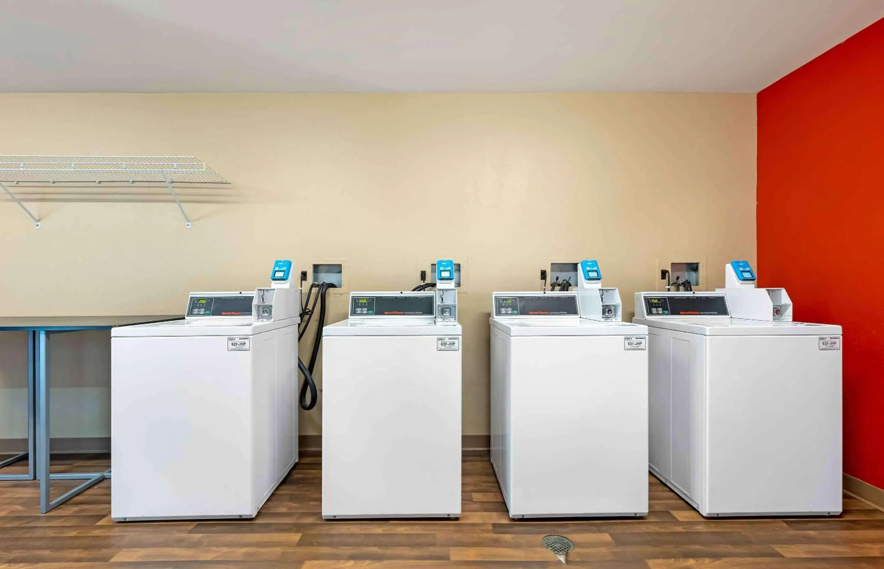 Property building in Extended Stay America Suites - Chicago - Skokie Property building in Extended Stay America Suites - Chicago - Skokie