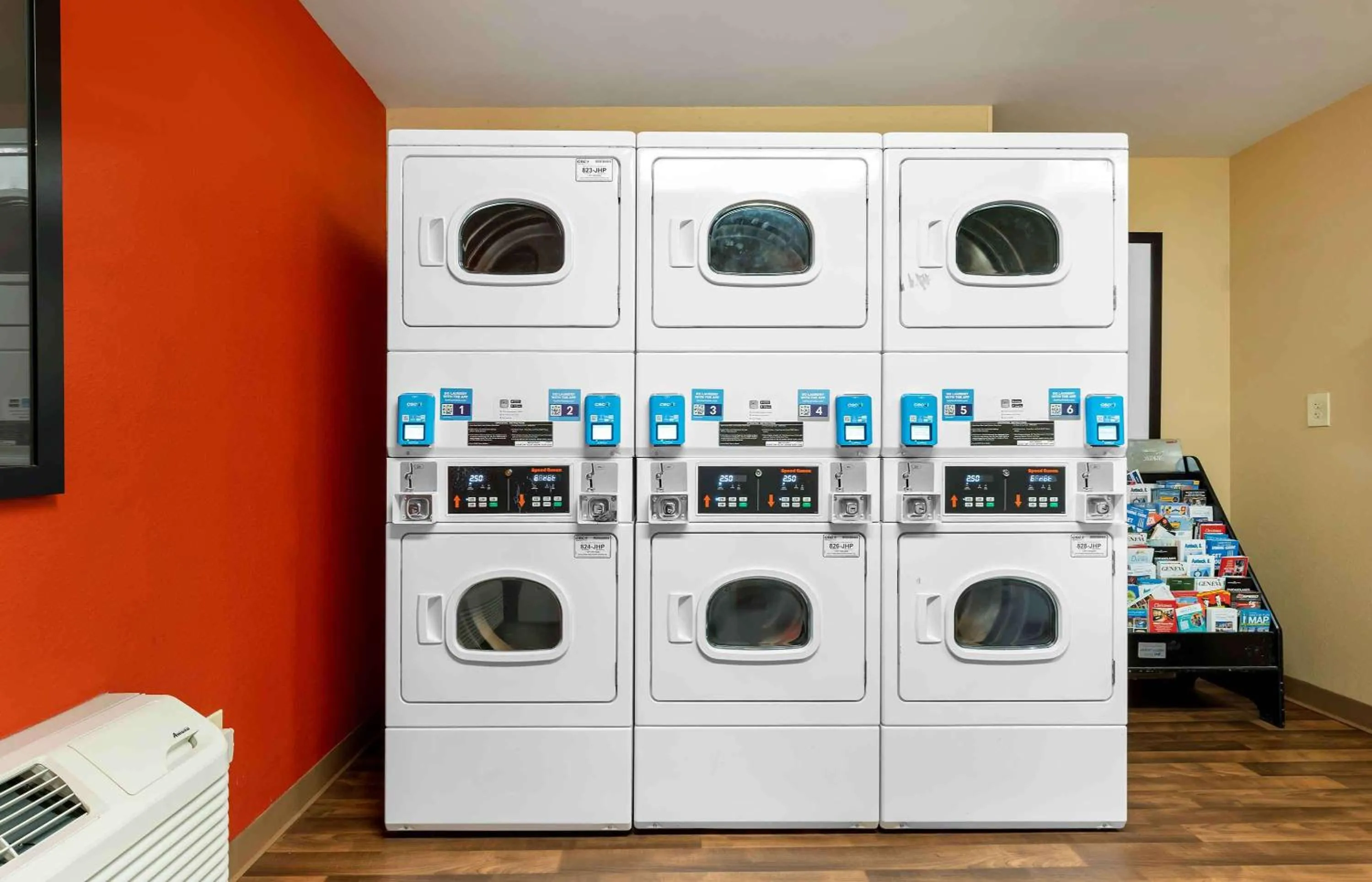 Property building in Extended Stay America Suites - Chicago - Skokie