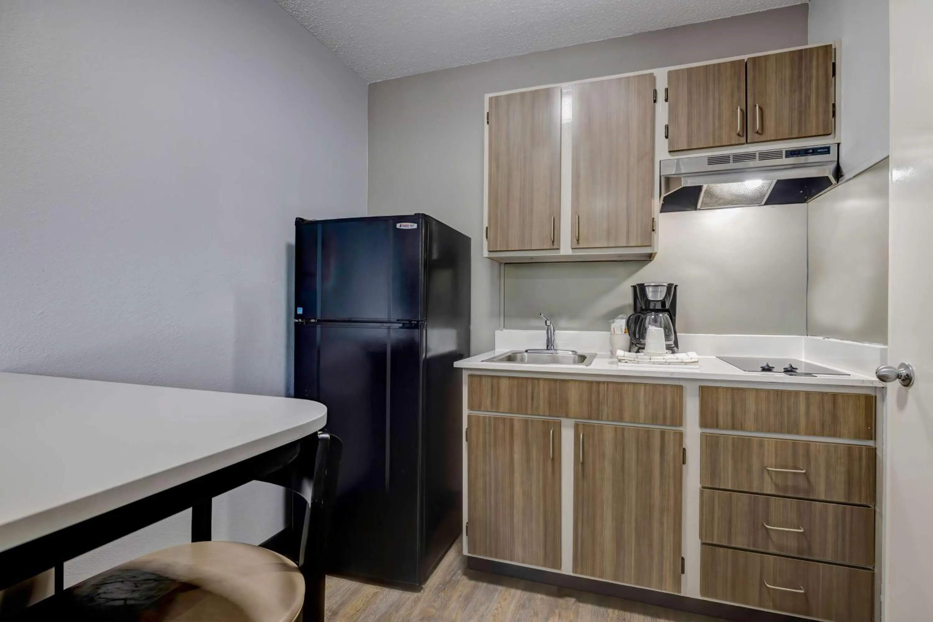Kitchen or kitchenette in Studio 6-Arlington, TX - South - Dallas