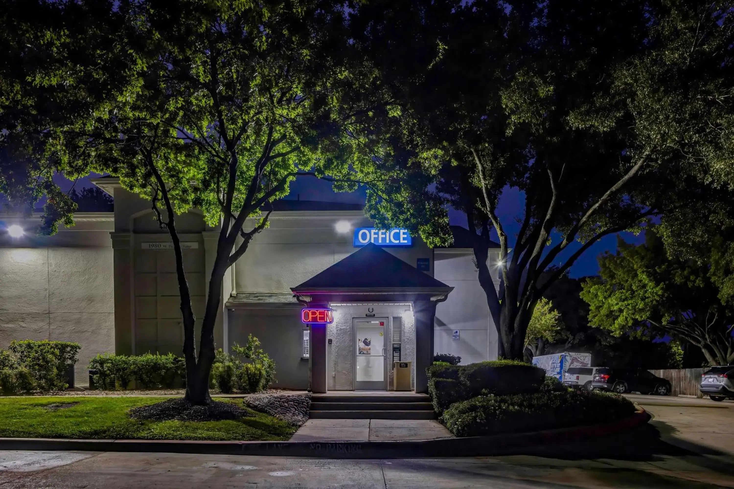 Property building in Studio 6-Arlington, TX - South - Dallas Property building in Studio 6-Arlington, TX - South - Dallas