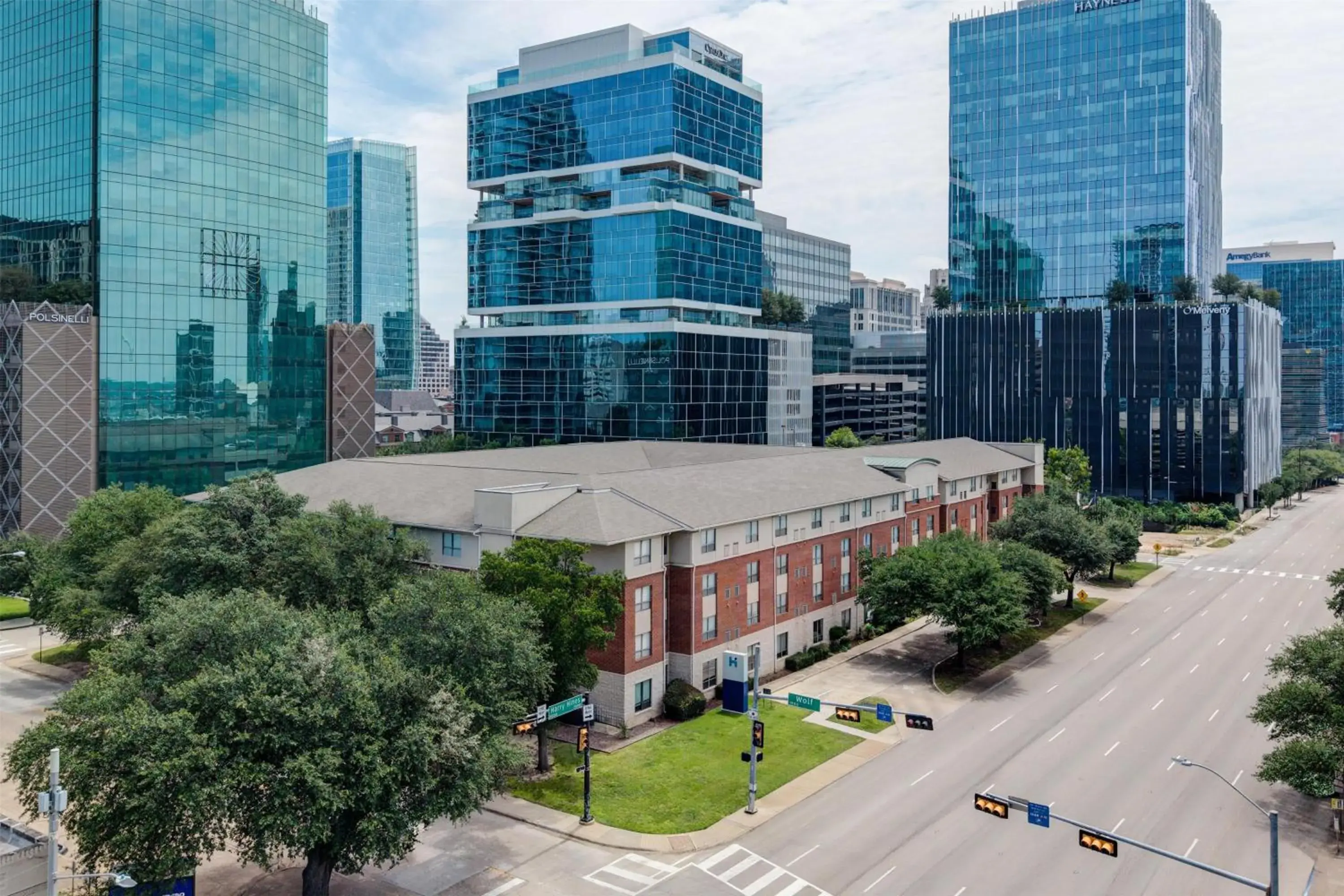 Property building in Hyatt House Dallas Uptown Property building in Hyatt House Dallas Uptown