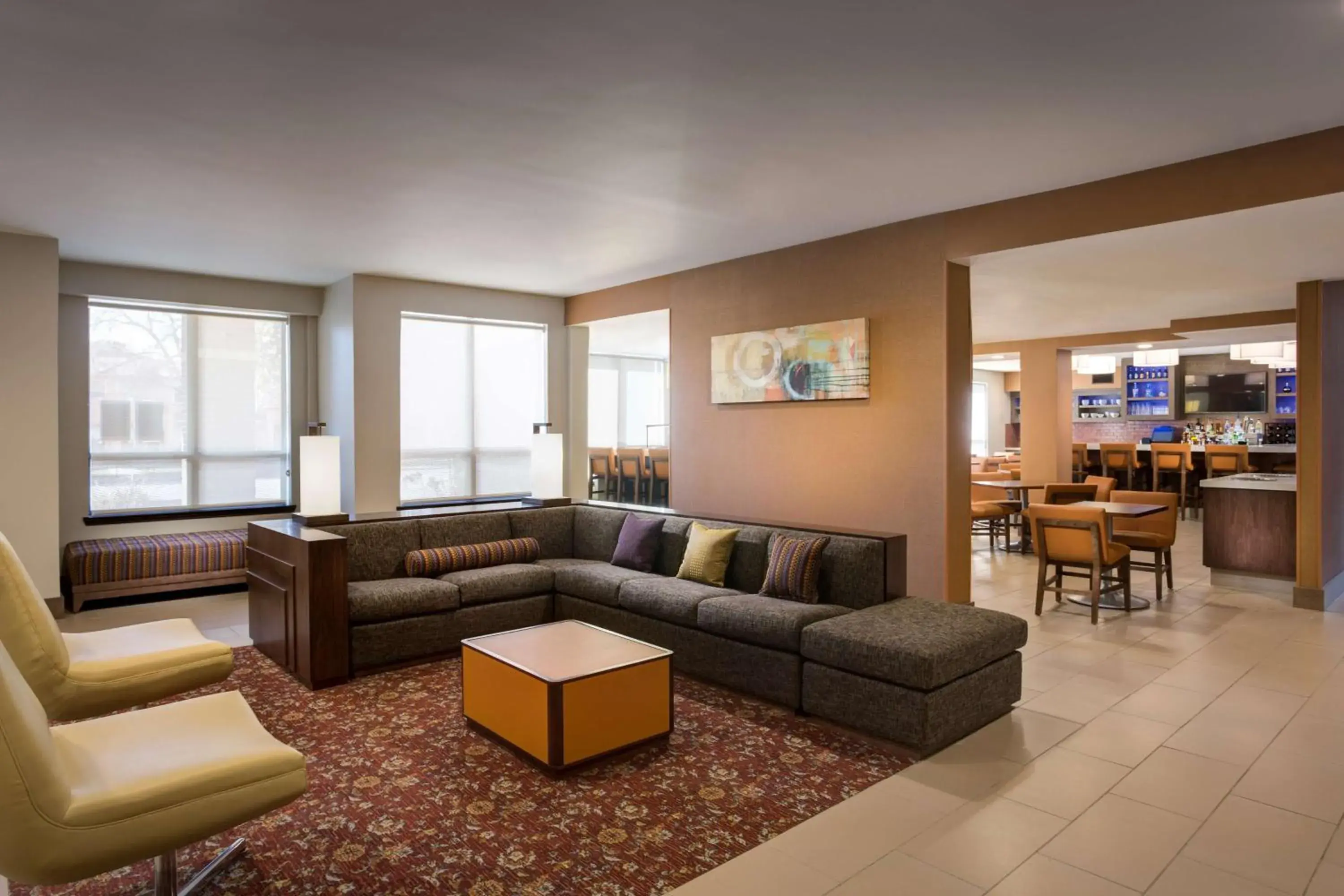 Lounge or bar in Hyatt House Dallas Uptown Lounge or bar in Hyatt House Dallas Uptown