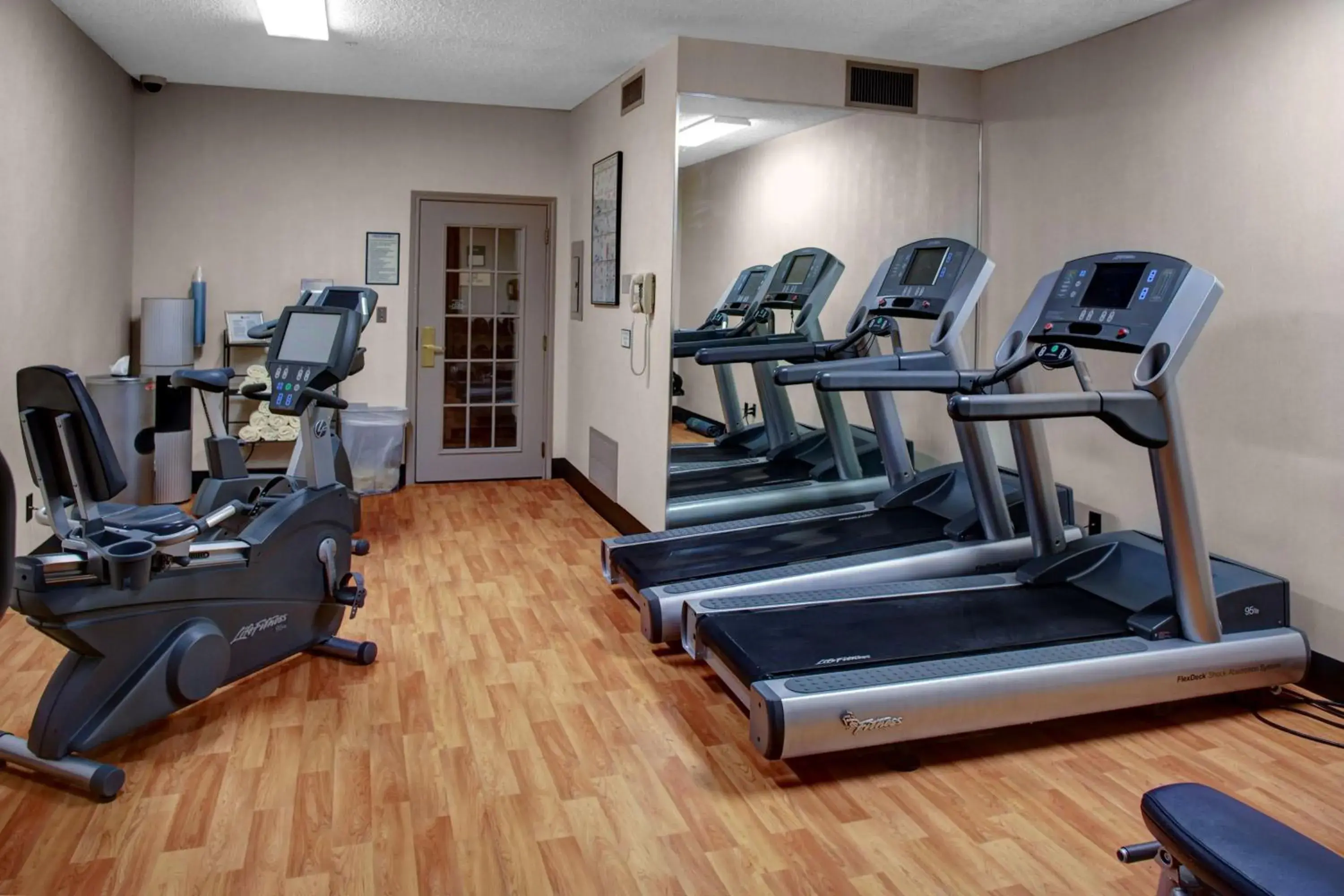 Fitness centre/facilities in Hyatt House Dallas Uptown Fitness centre/facilities in Hyatt House Dallas Uptown