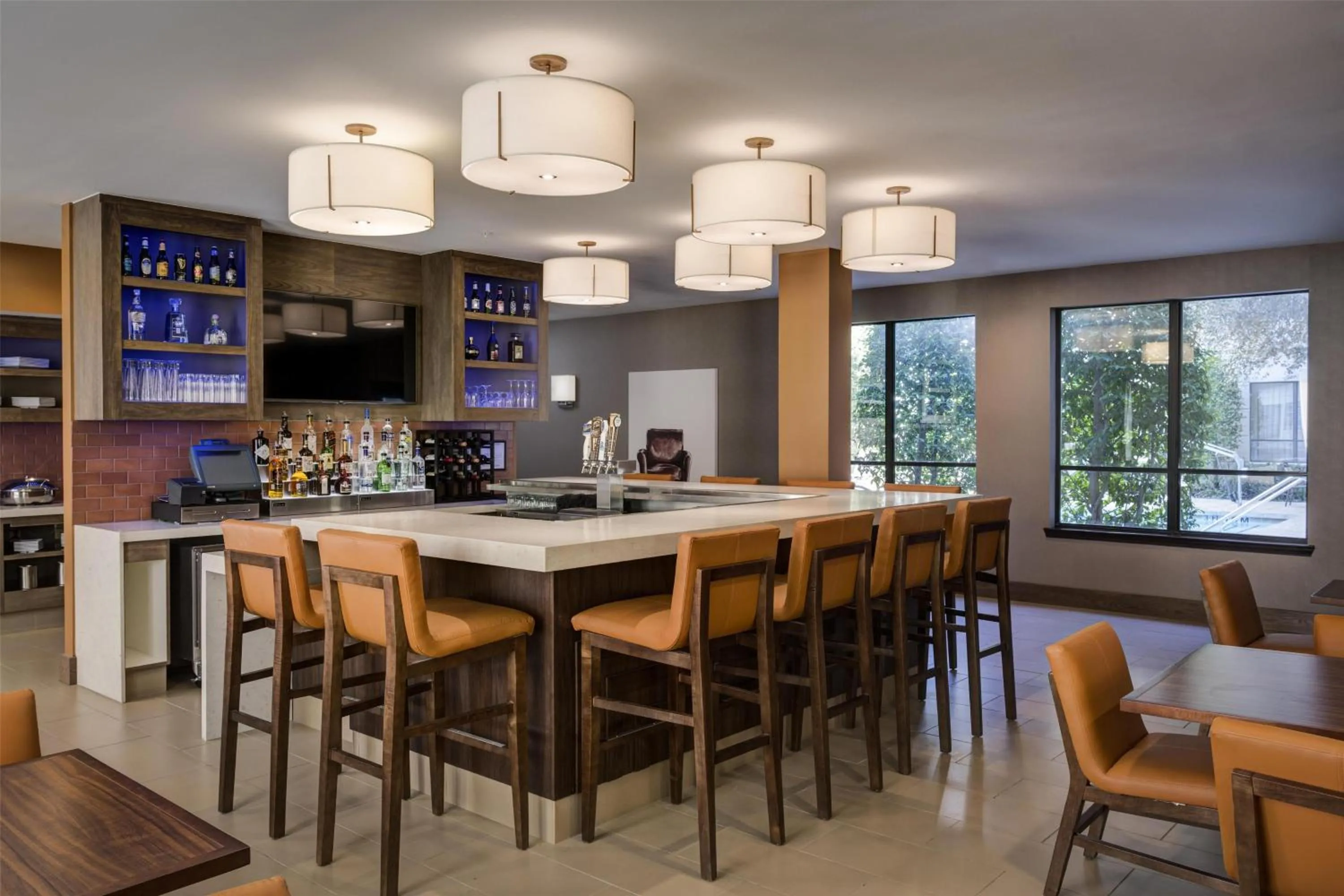 Lounge or bar in Hyatt House Dallas Uptown