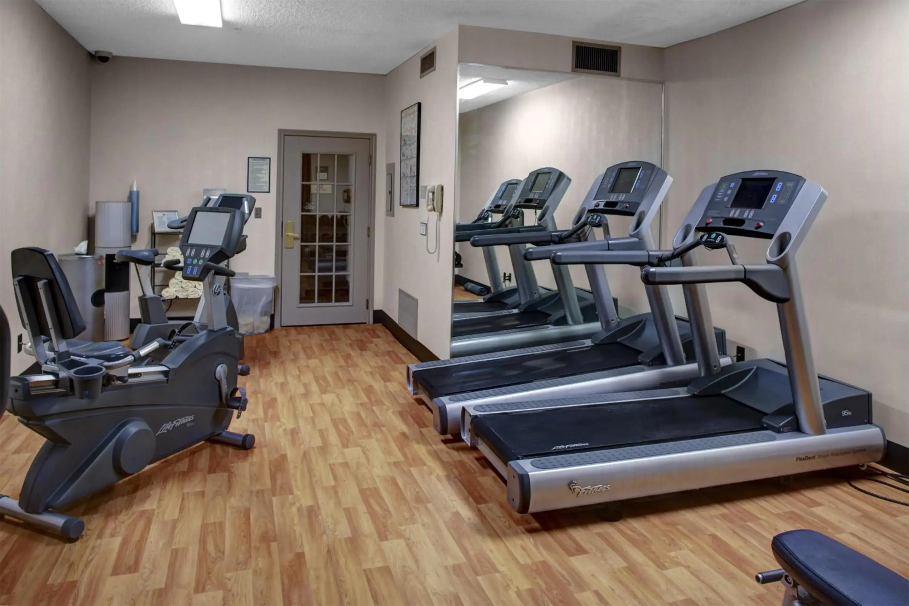 Fitness centre/facilities in Hyatt House Dallas Uptown Fitness centre/facilities in Hyatt House Dallas Uptown