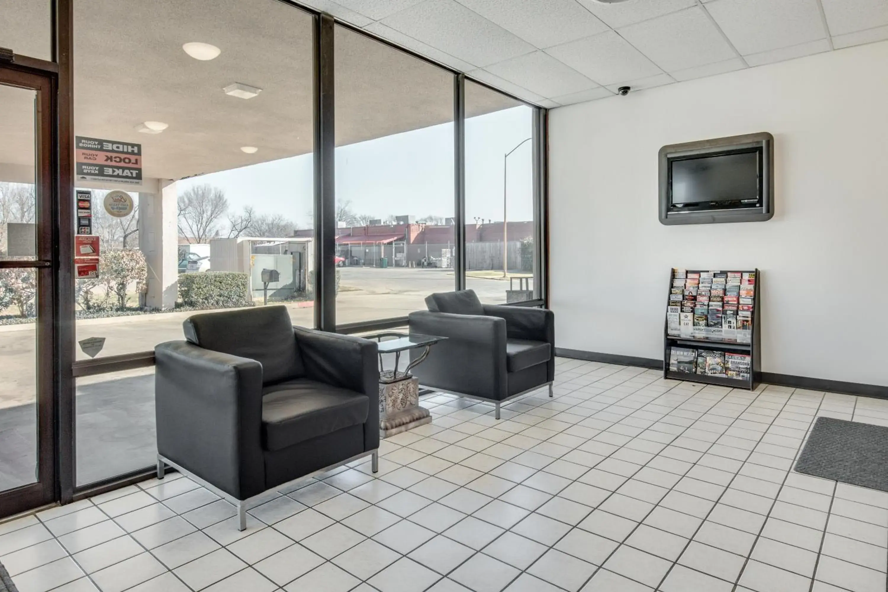 Lobby or reception in Motel 6-Longview, TX - North Lobby or reception in Motel 6-Longview, TX - North