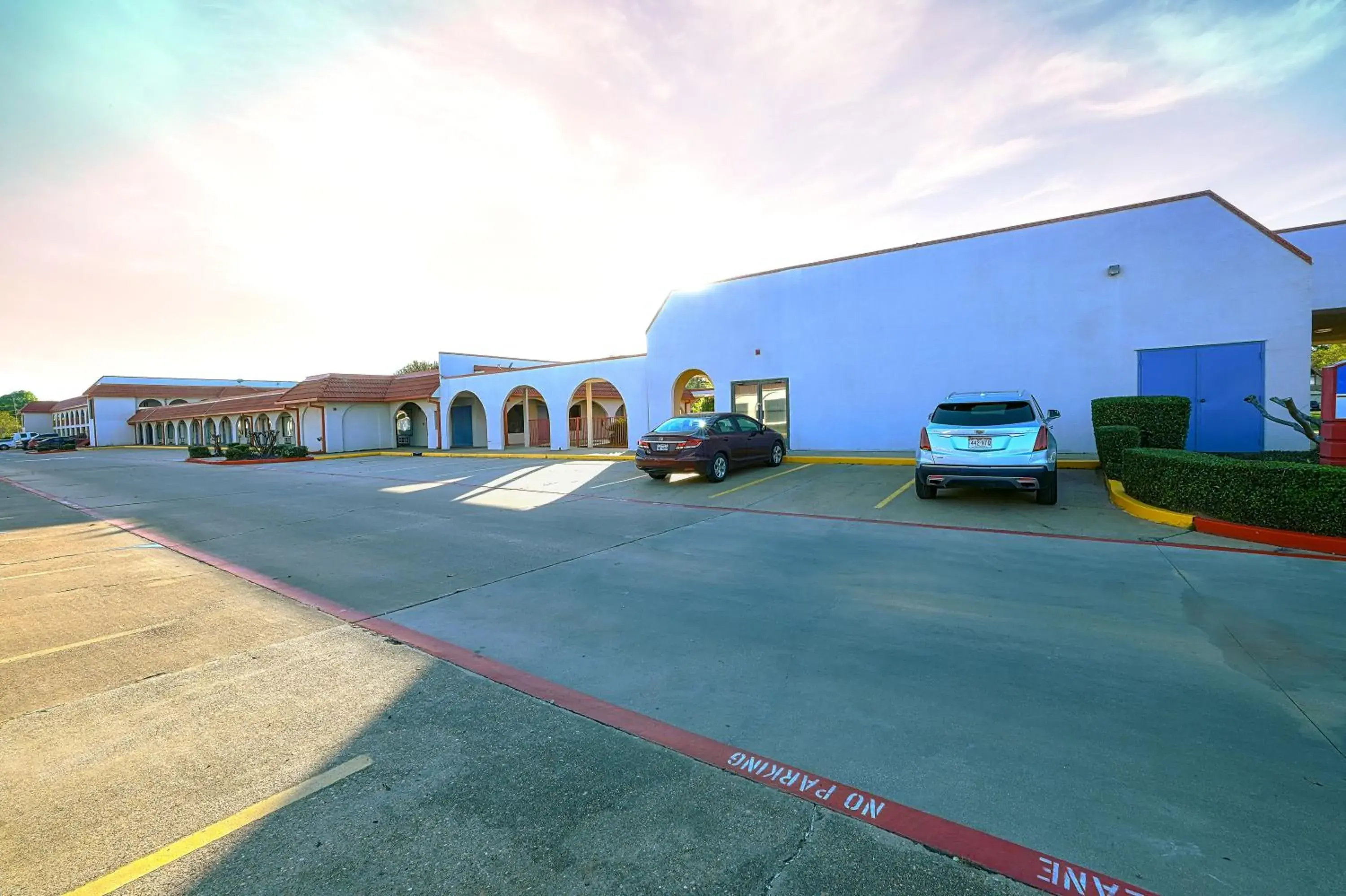 Property building in Motel 6-Longview, TX - North Property building in Motel 6-Longview, TX - North