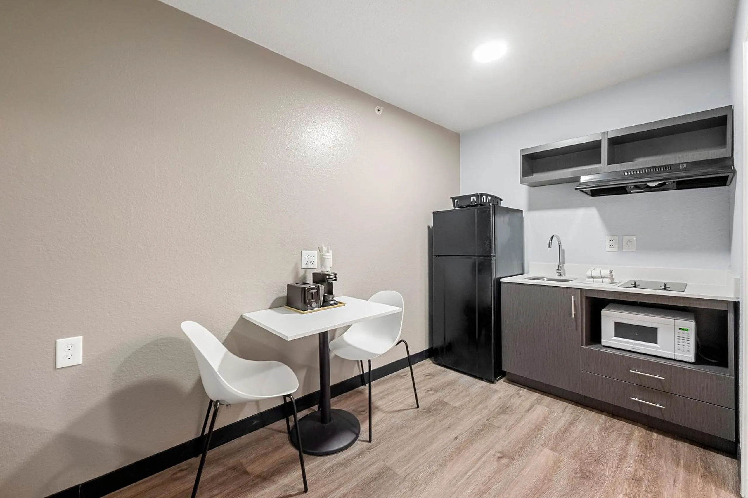 Kitchen or kitchenette in Studio 6-Roswell, GA - Atlanta