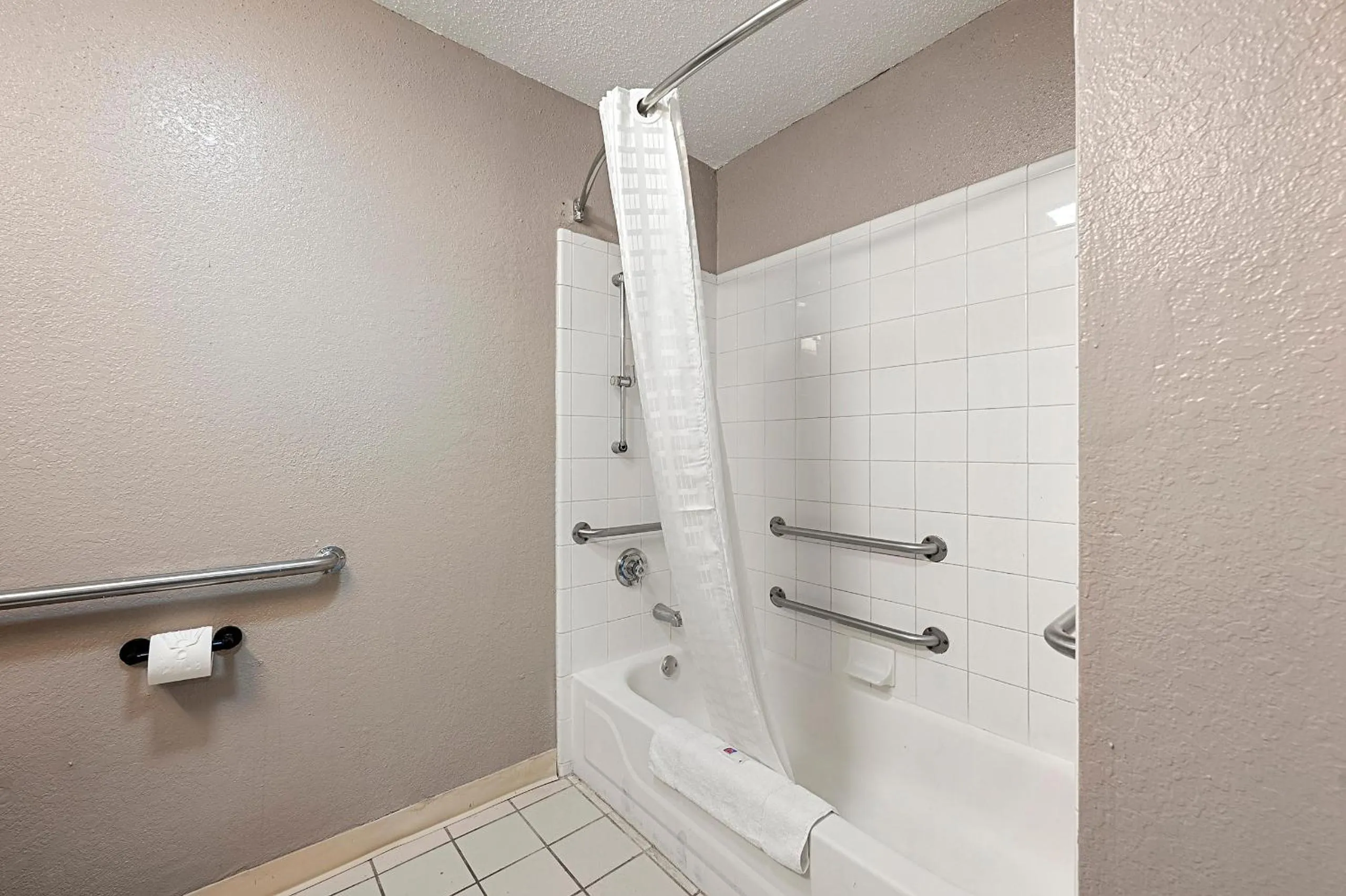 Bathroom in Studio 6-Roswell, GA - Atlanta