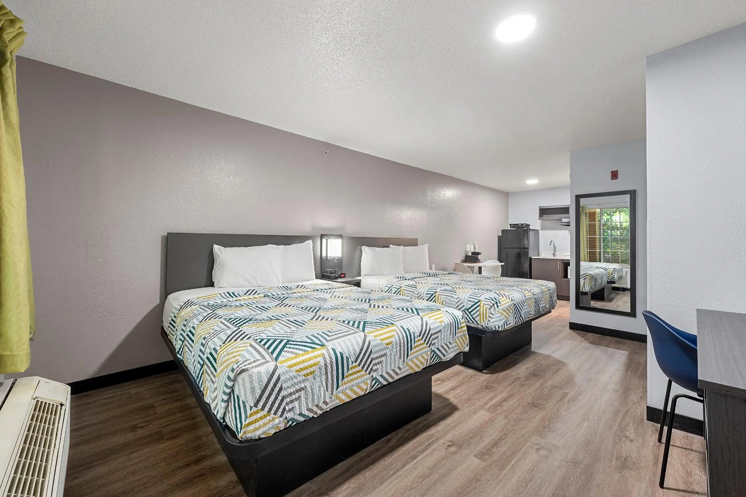 Bed in Studio 6-Roswell, GA - Atlanta