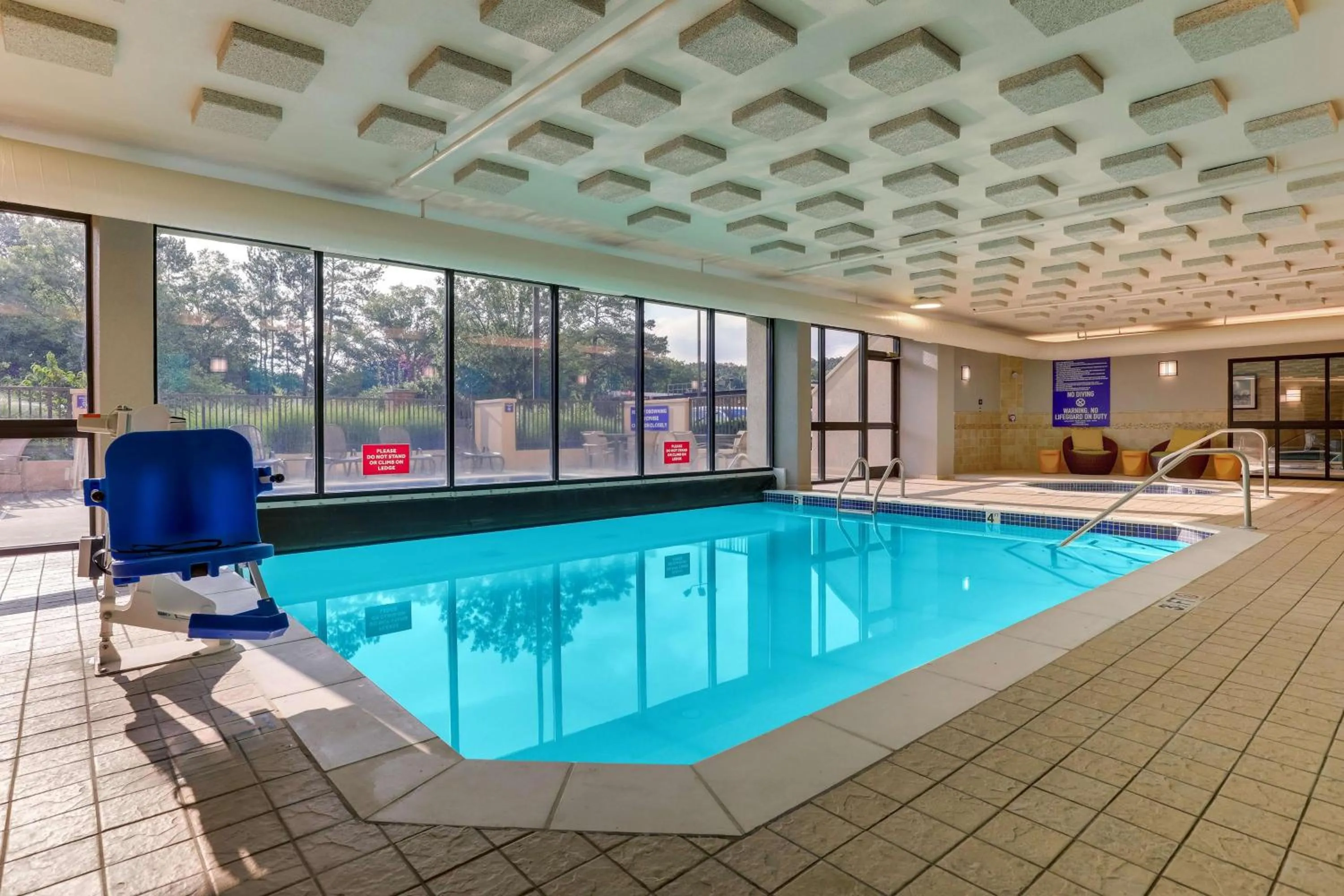 Pool view in Drury Inn & Suites Atlanta Marietta