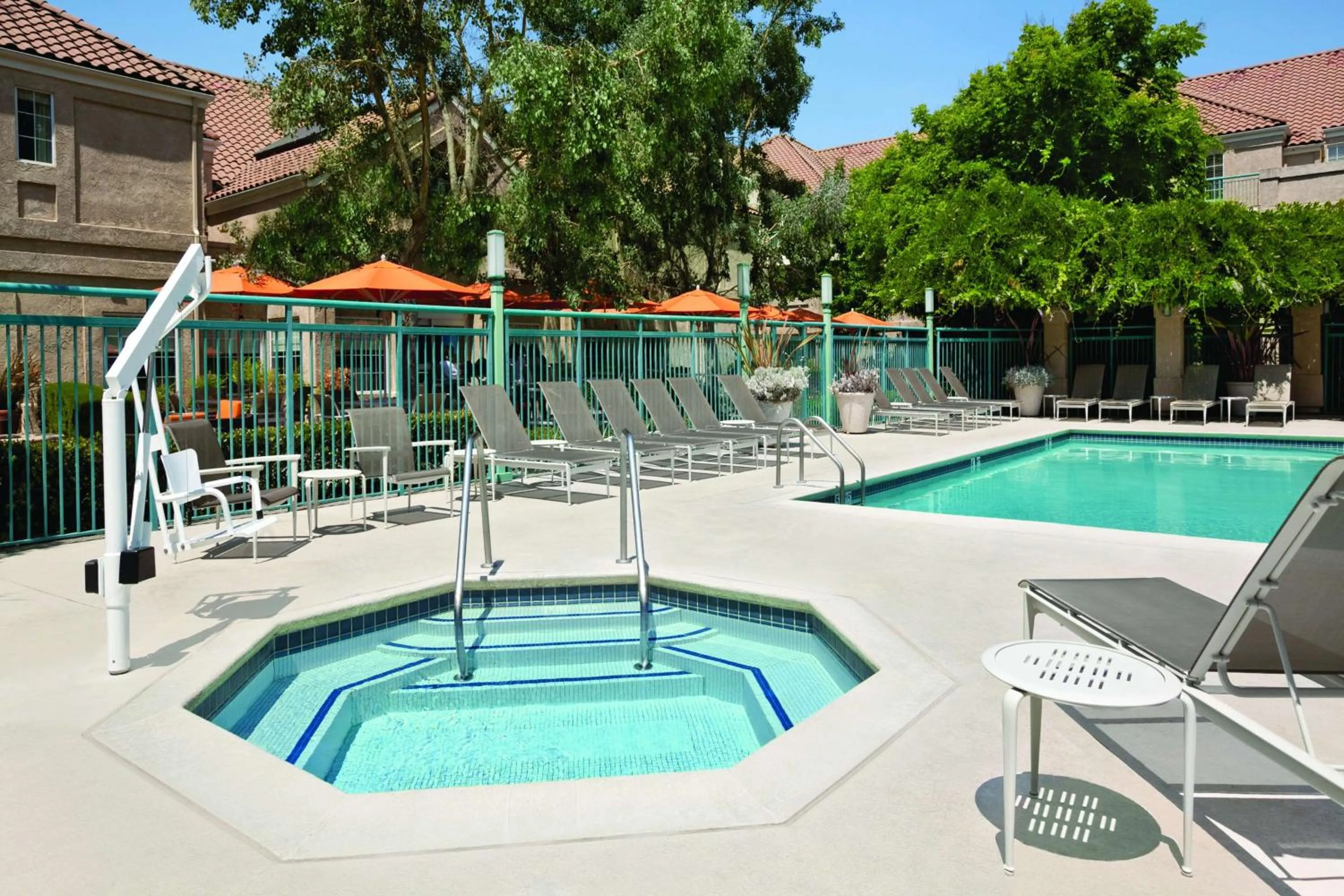 Swimming pool in Hyatt House Pleasanton