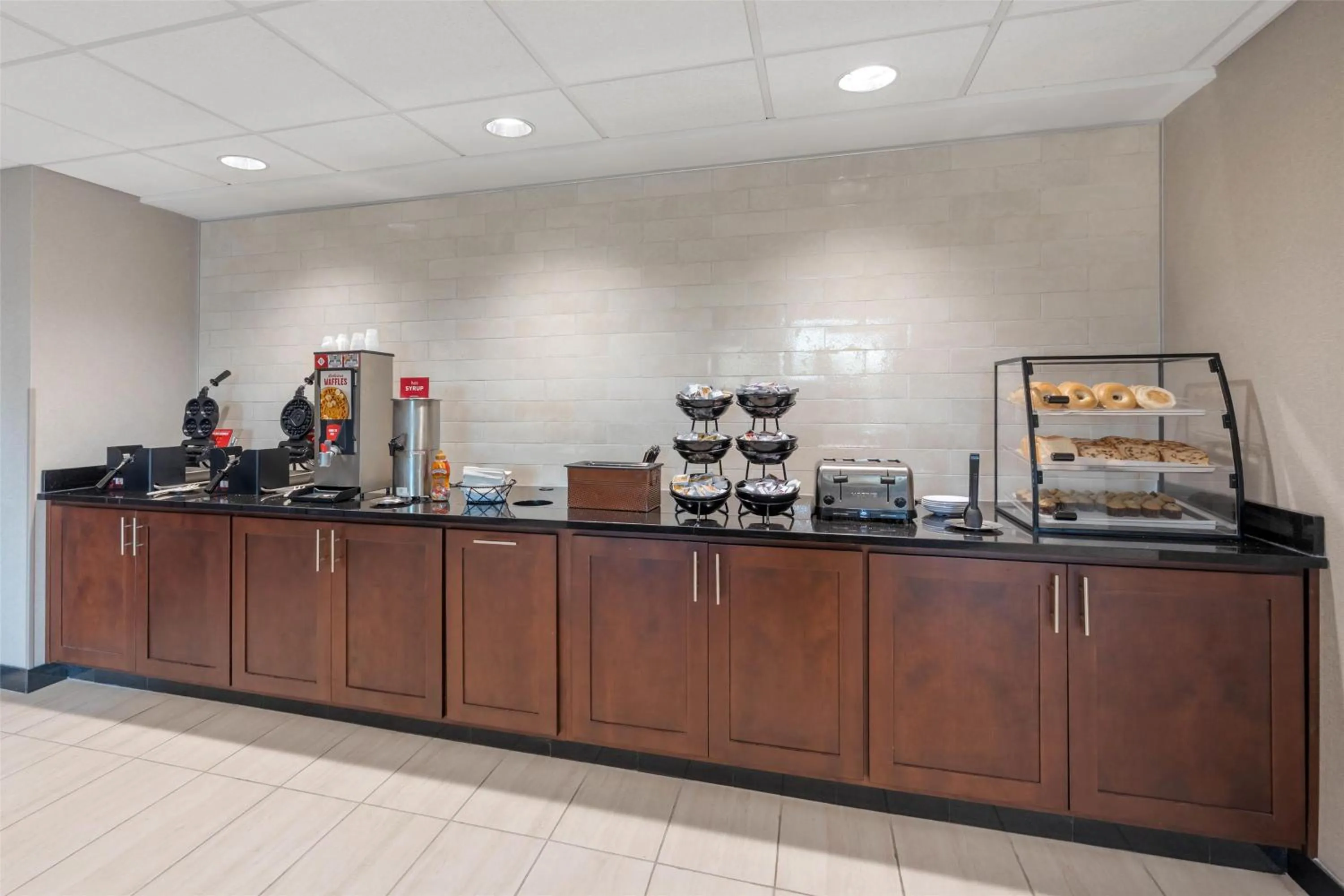 Breakfast in Drury Inn & Suites Paducah