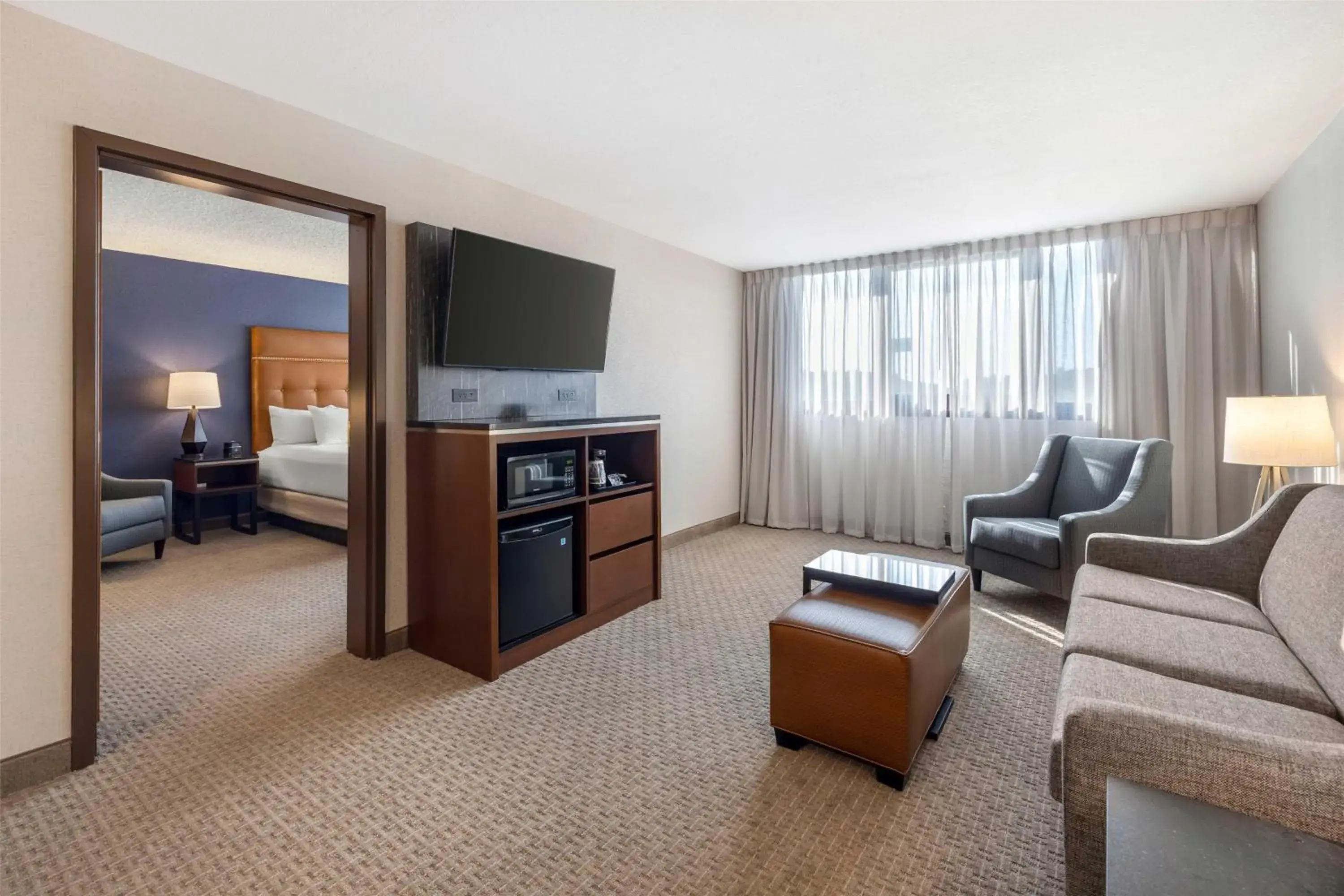 Bedroom, Bed in Drury Inn & Suites Paducah Bedroom, Bed in Drury Inn & Suites Paducah