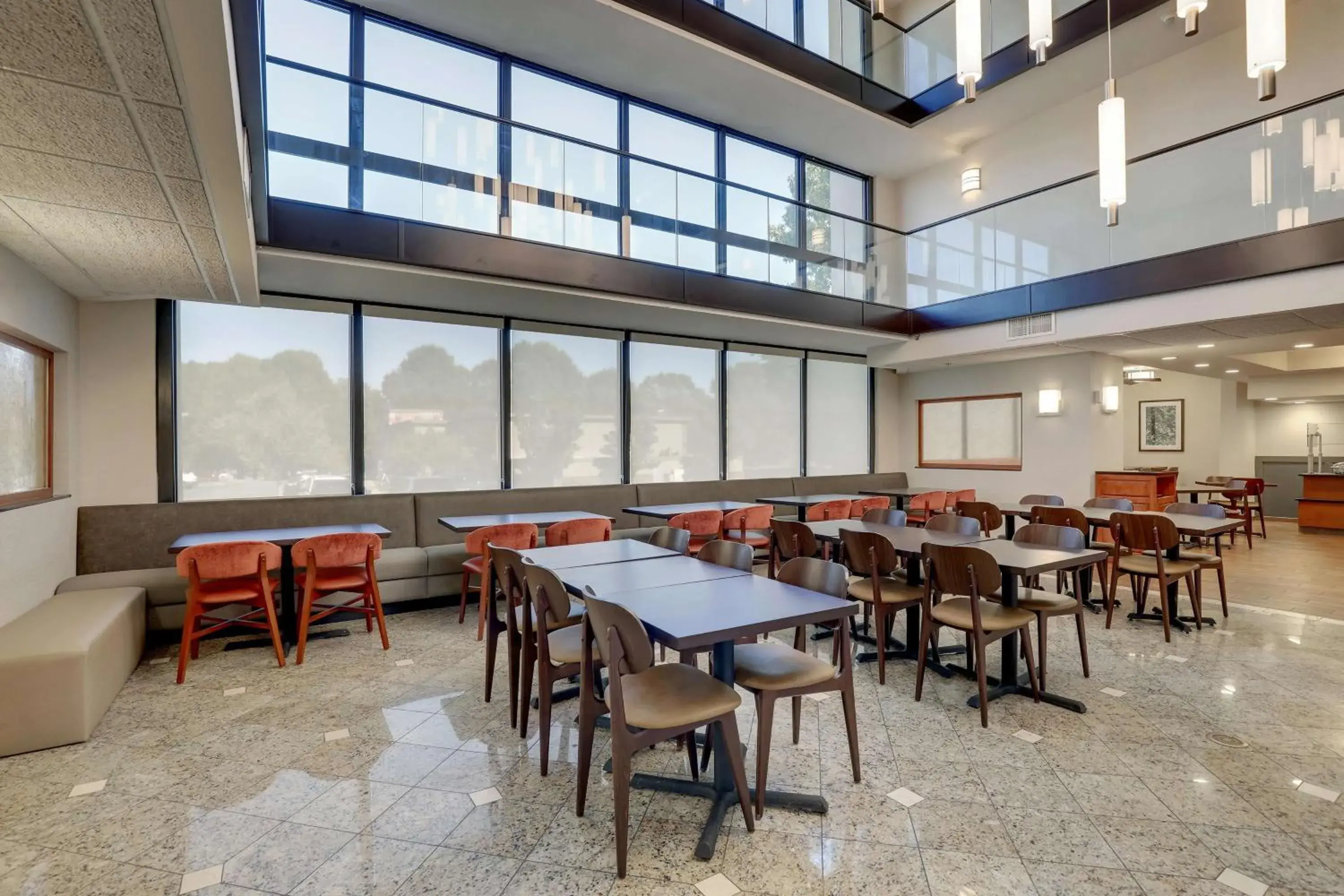 Breakfast in Drury Inn & Suites Charlotte University Place Breakfast in Drury Inn & Suites Charlotte University Place