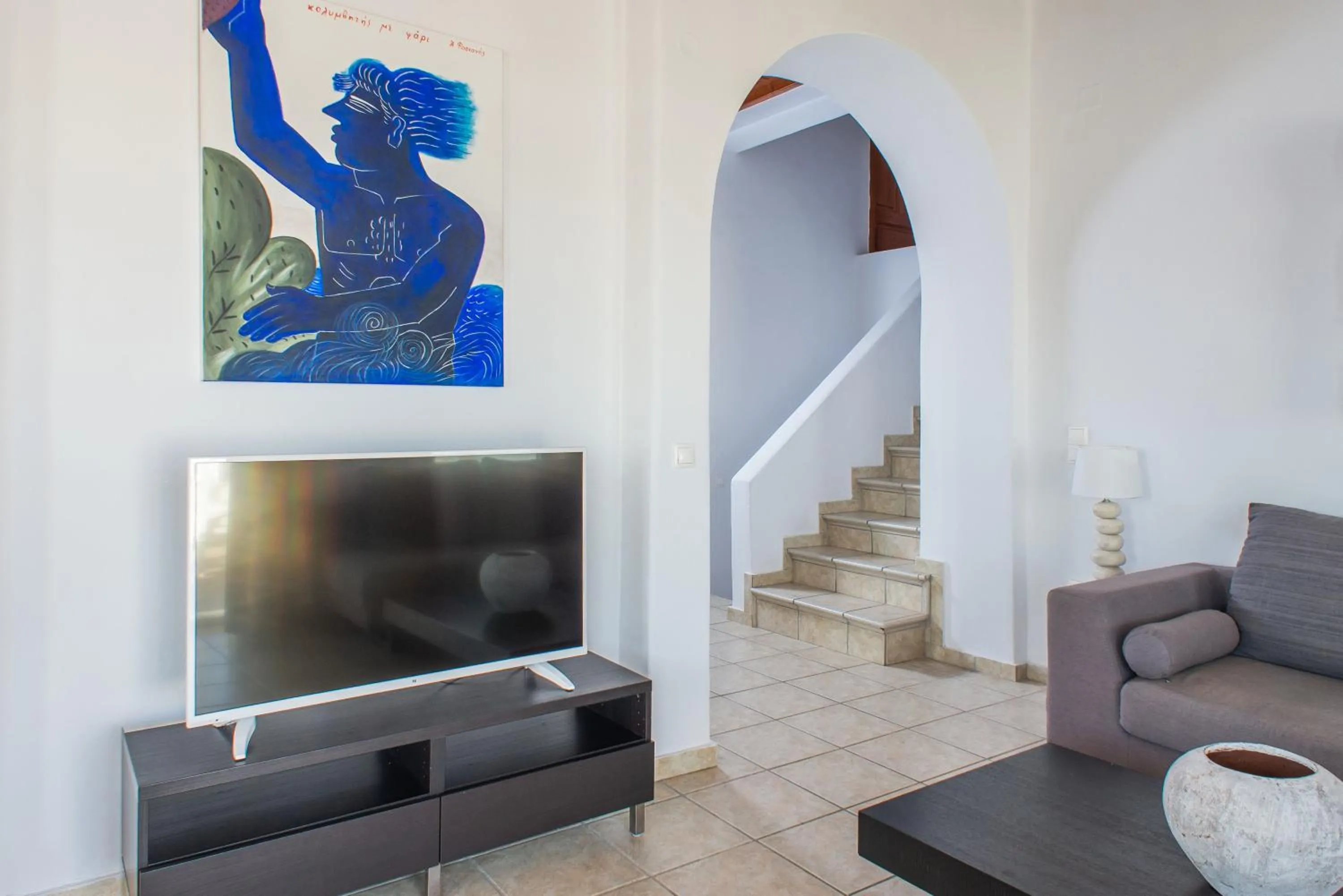 The Corfos Hills House