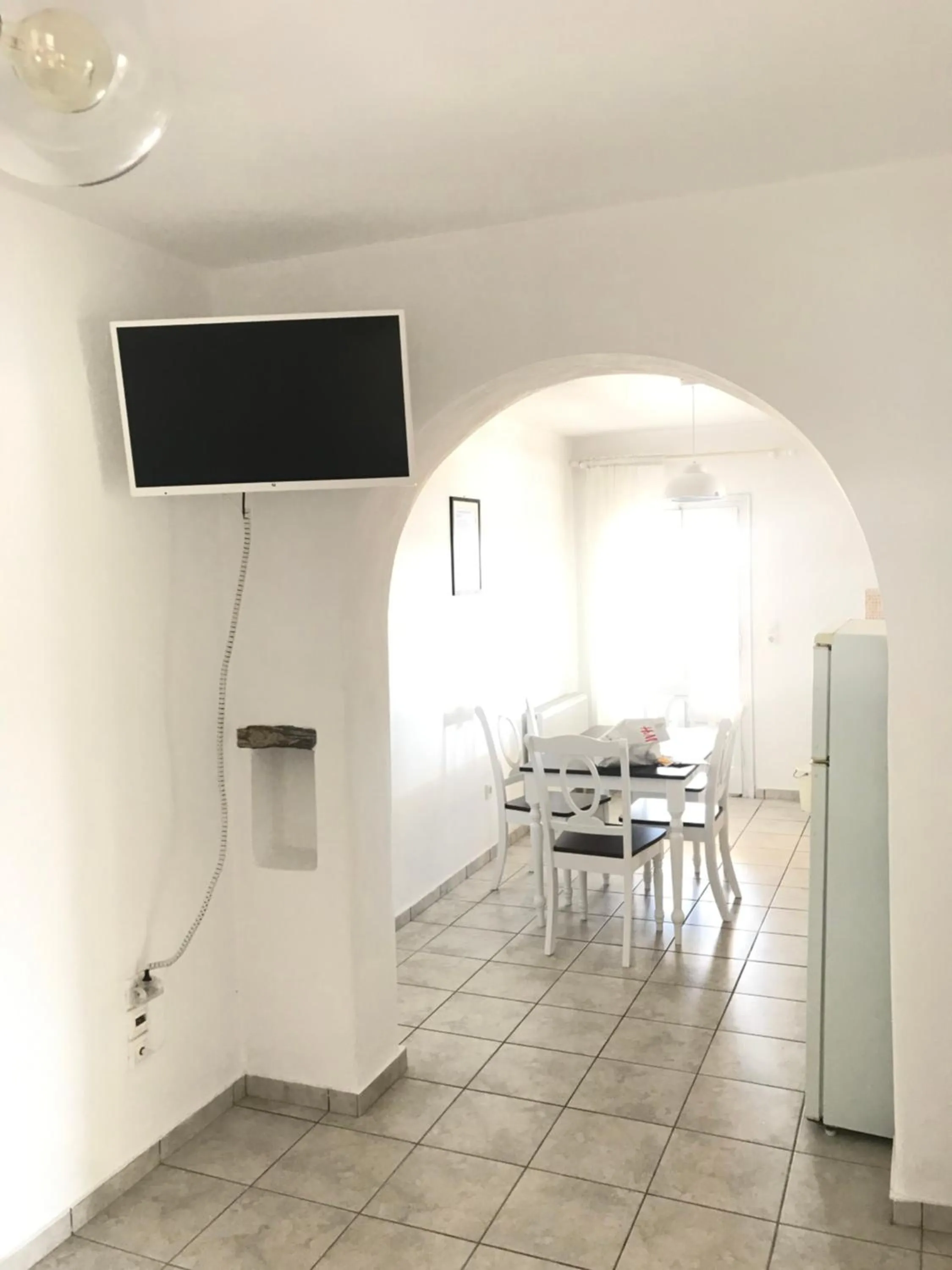 The Corfos Hills House