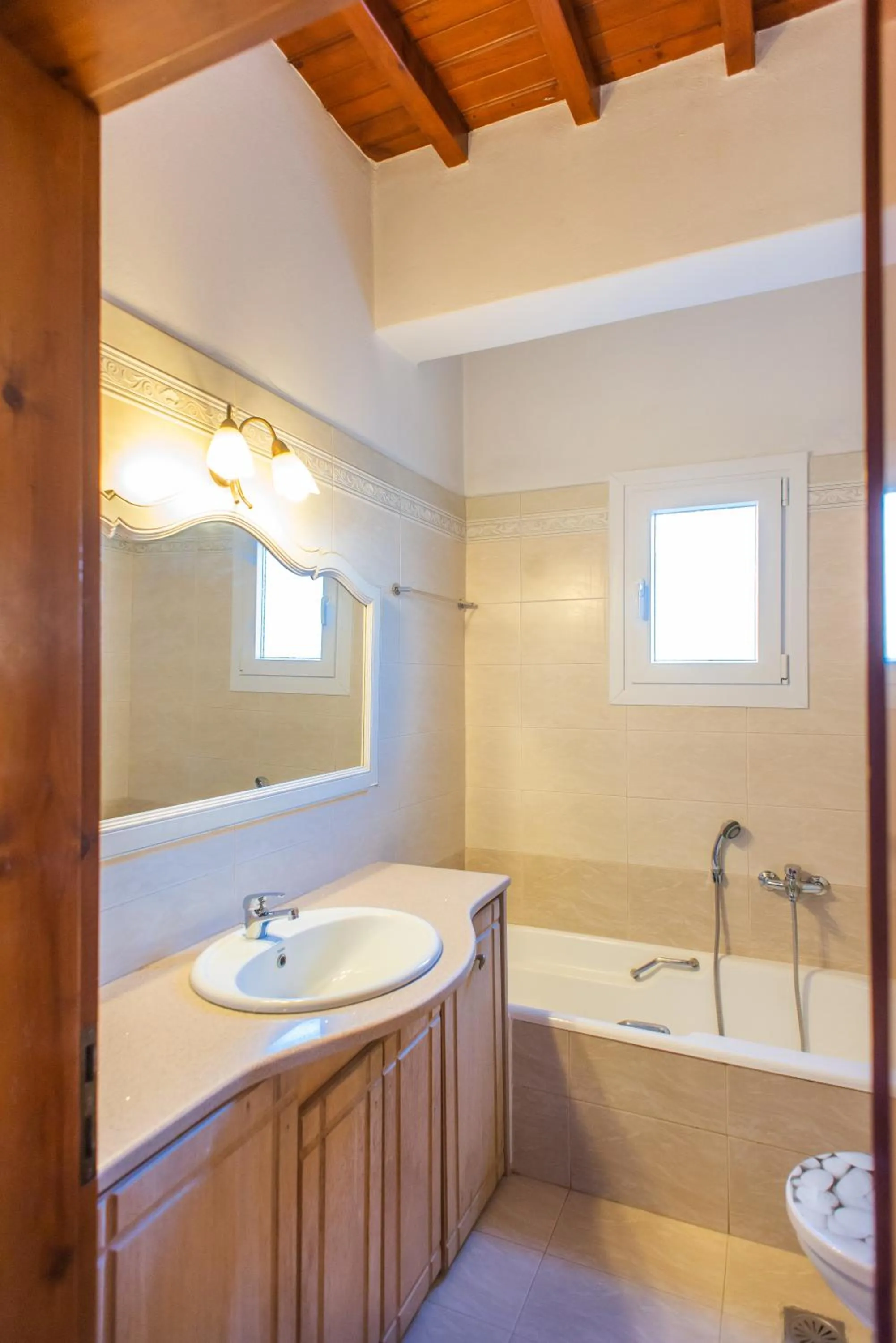 The Corfos Hills House