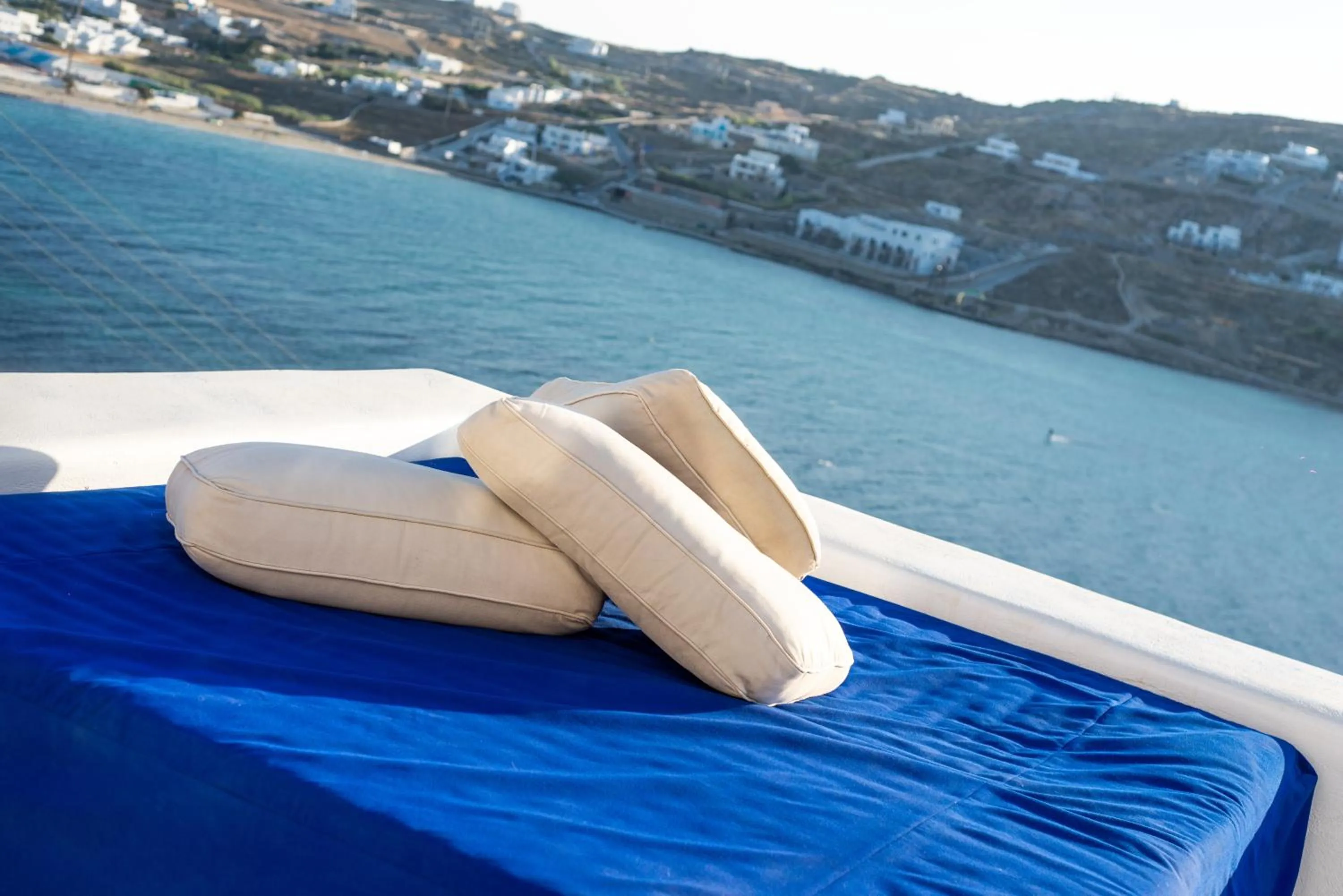 The Corfos Hills House