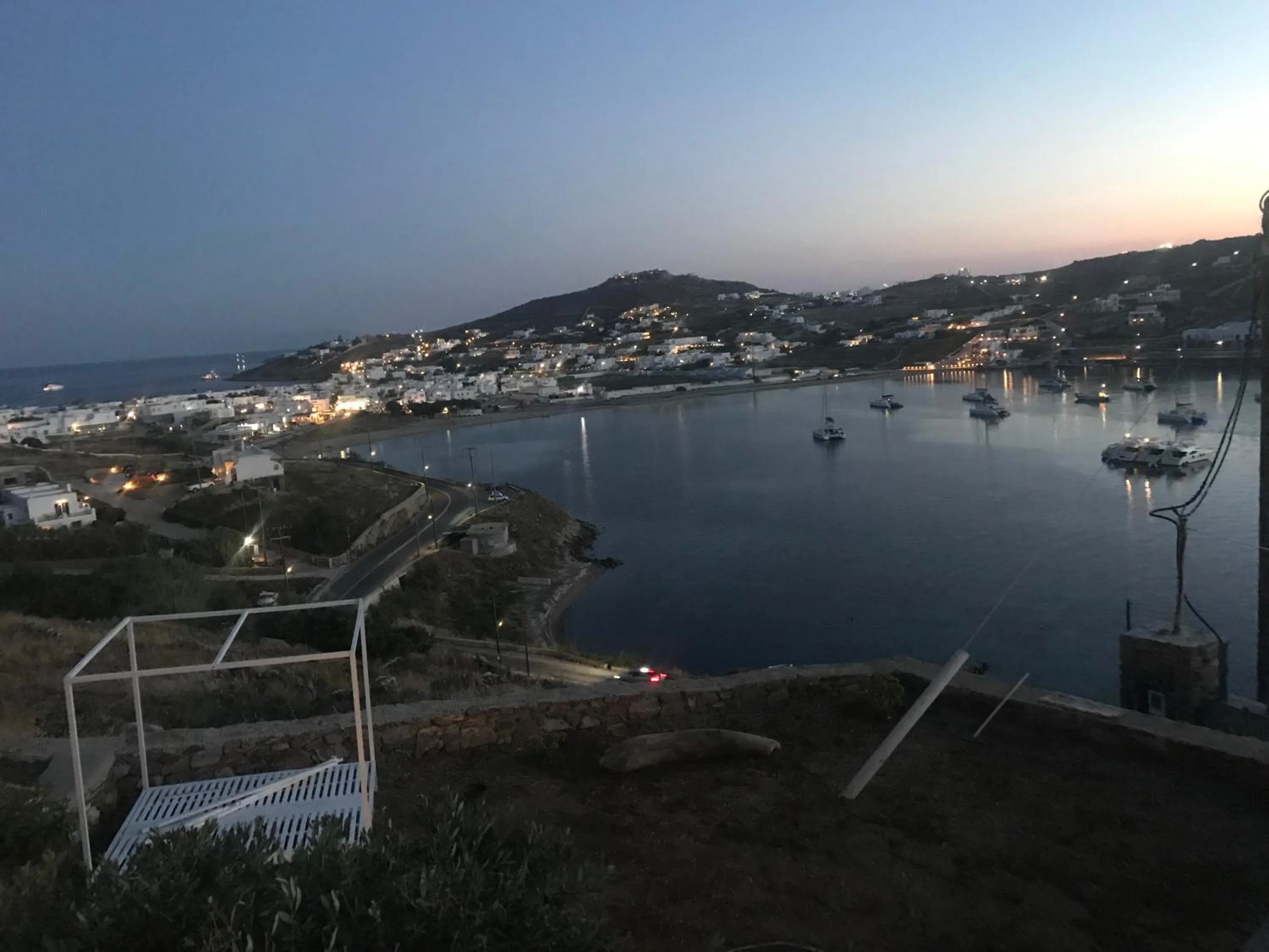 The Corfos Hills House