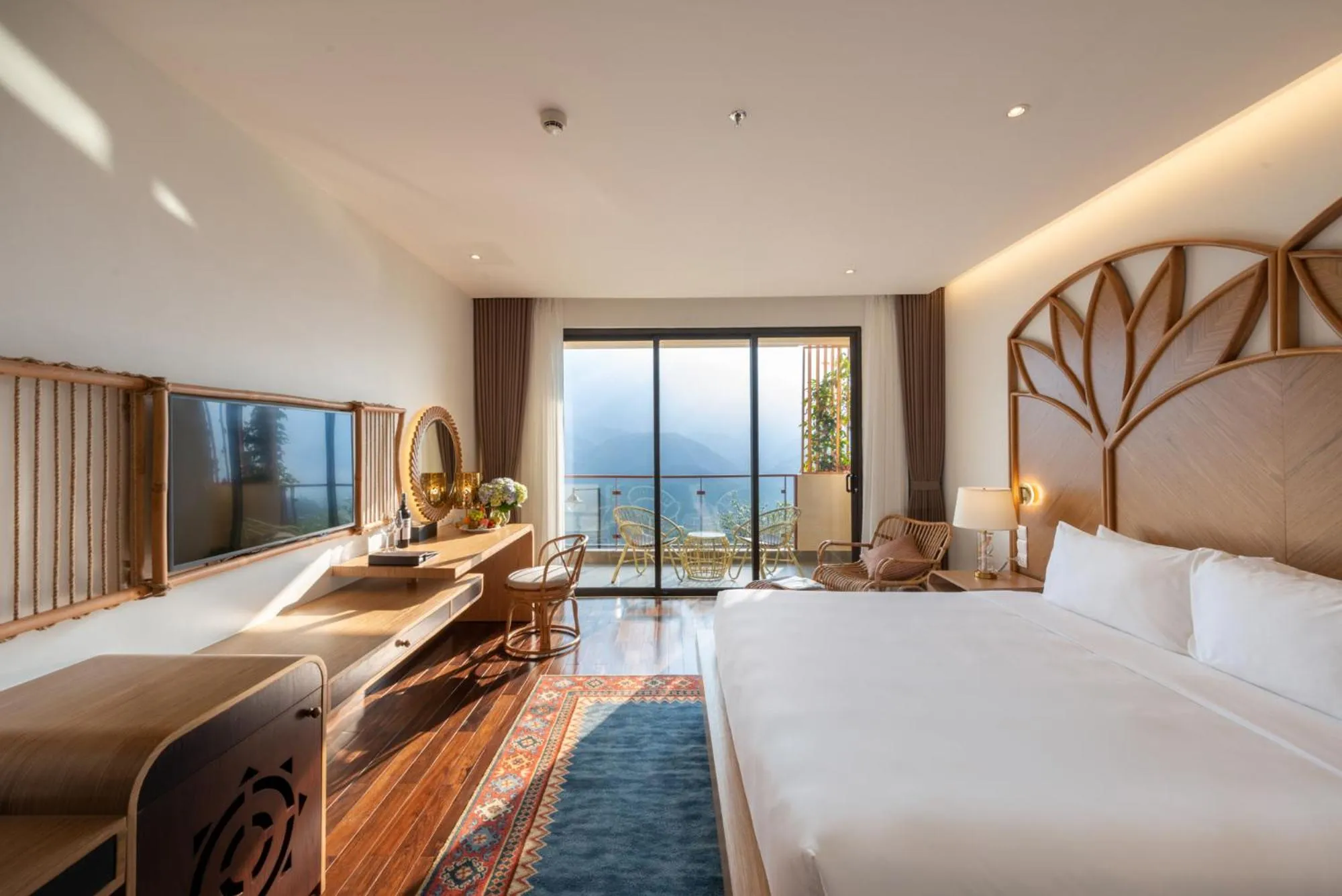 Photo of the whole room, Bed in KK Sapa Hotel