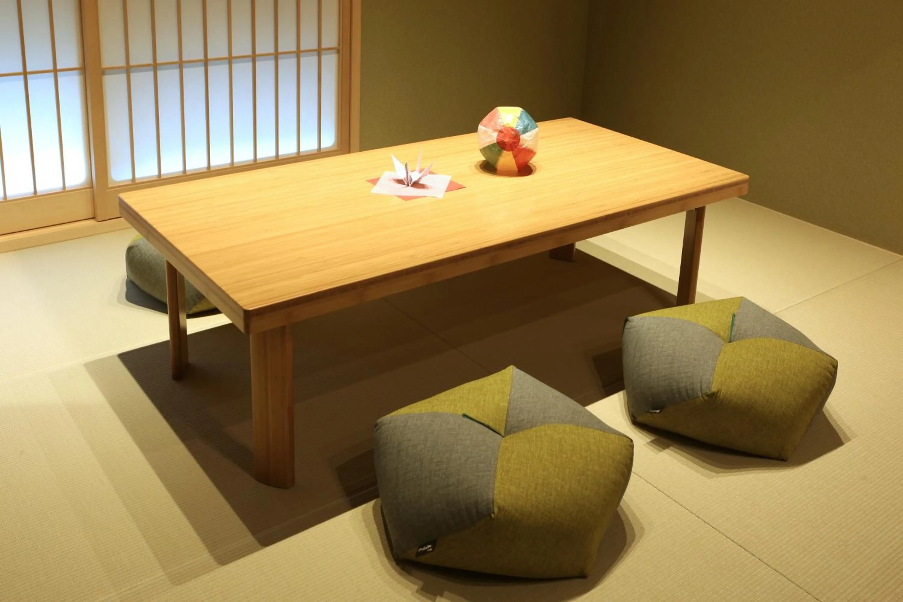 Photo of the whole room in Hanaakari