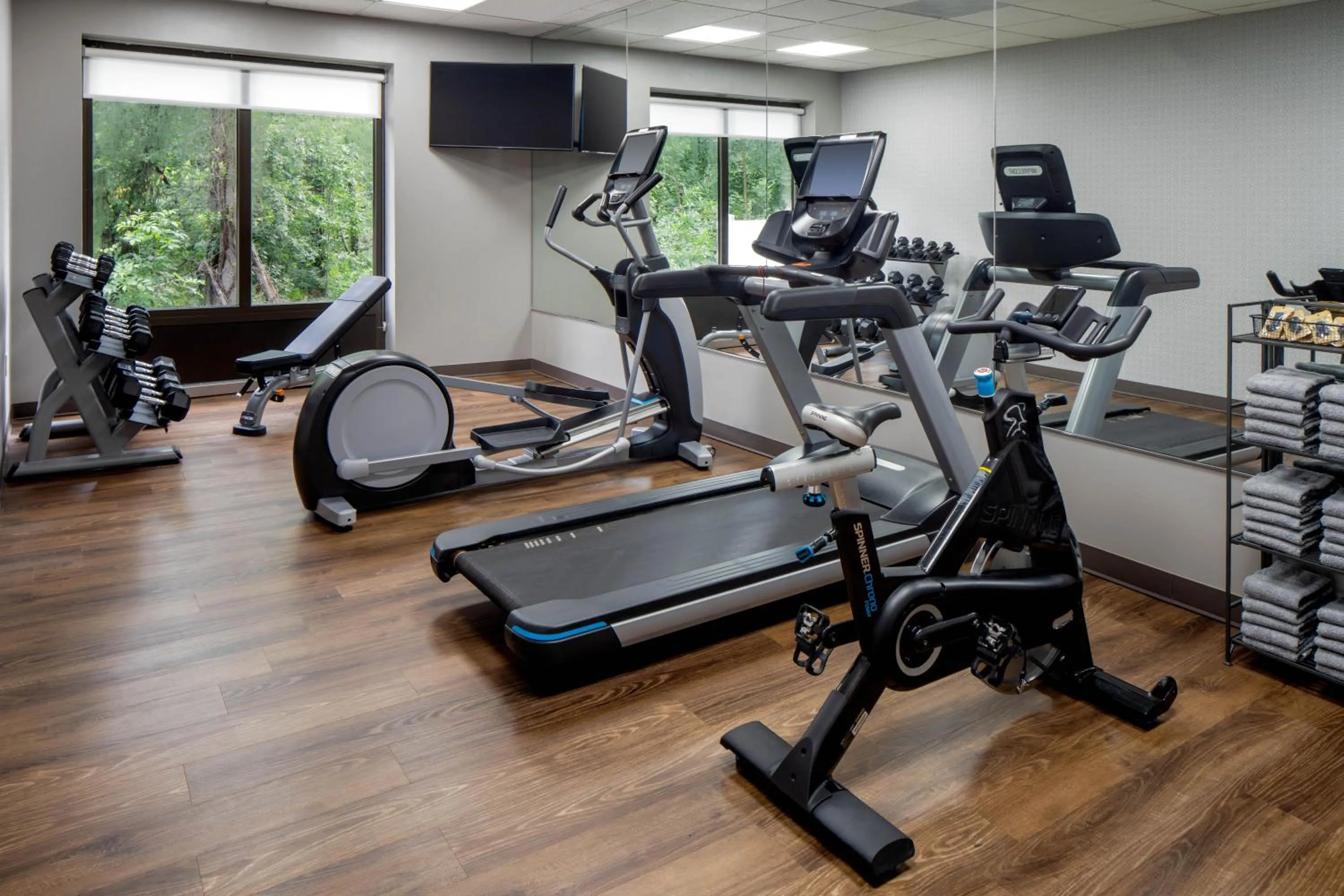 Fitness centre/facilities in Hyatt Place Fair Lawn Paramus