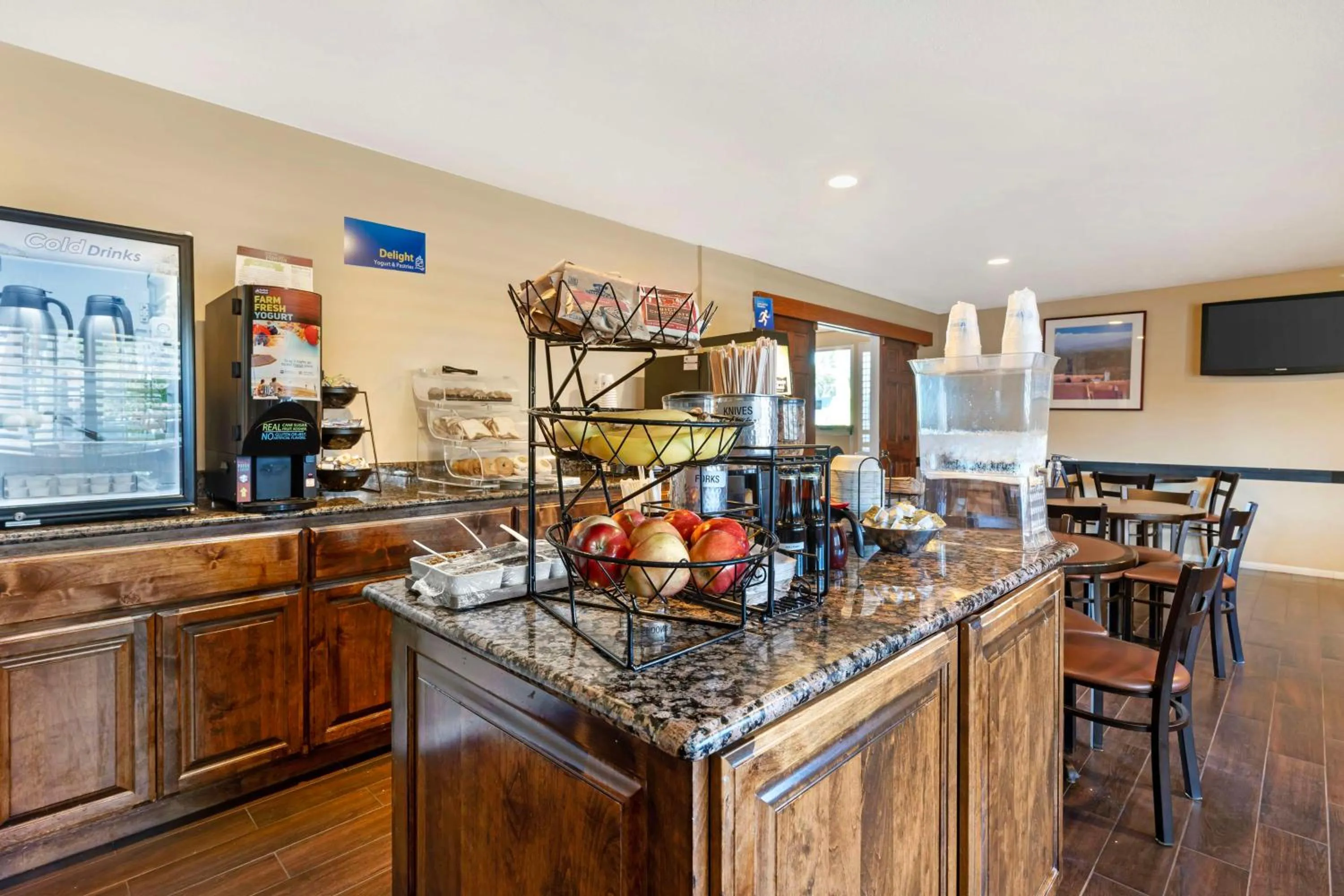 Breakfast in Sonoma Winegrower's Inn