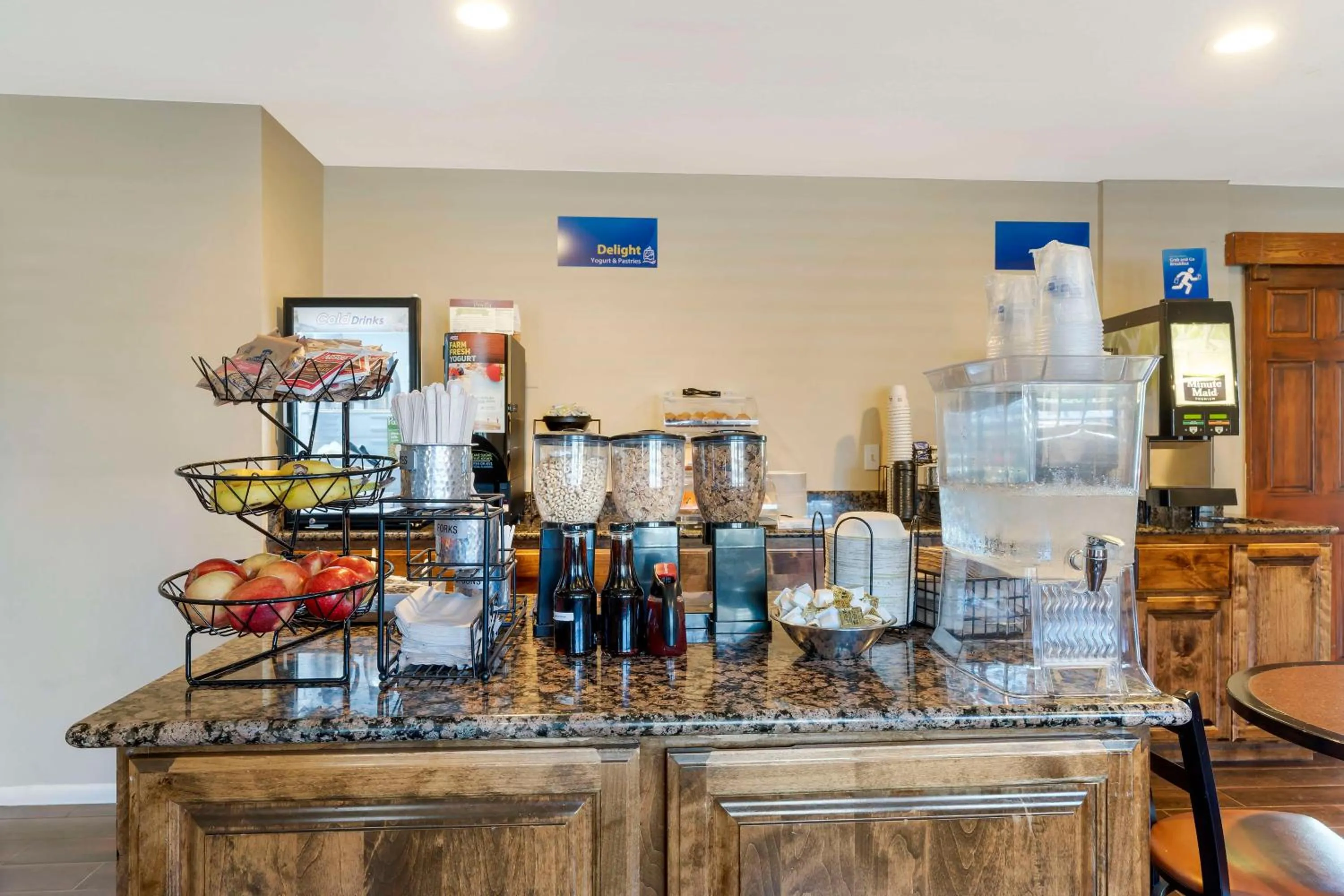 Breakfast in Sonoma Winegrower's Inn